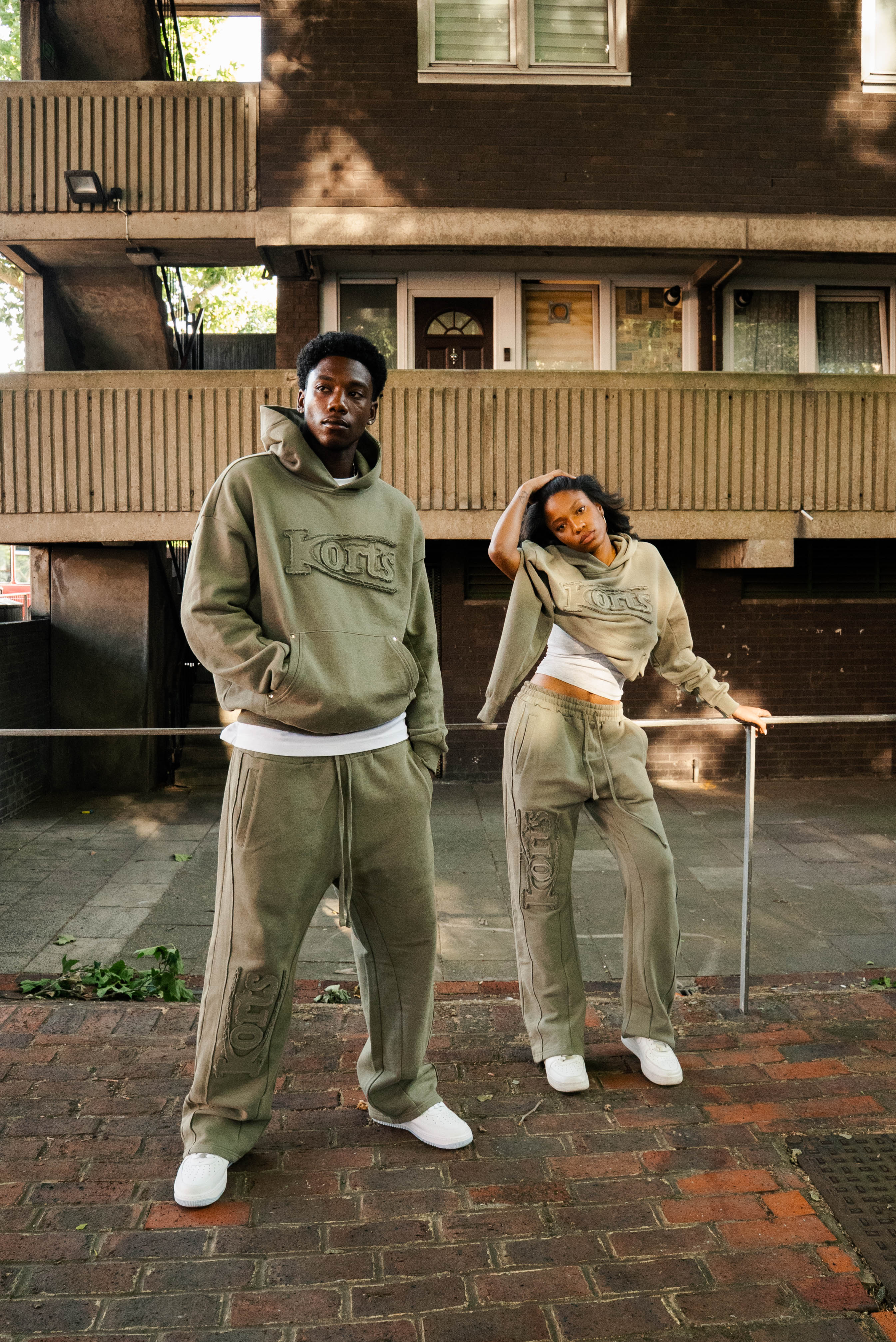 Model view of Kortsiide Patchwork Korts Khaki Hoodie