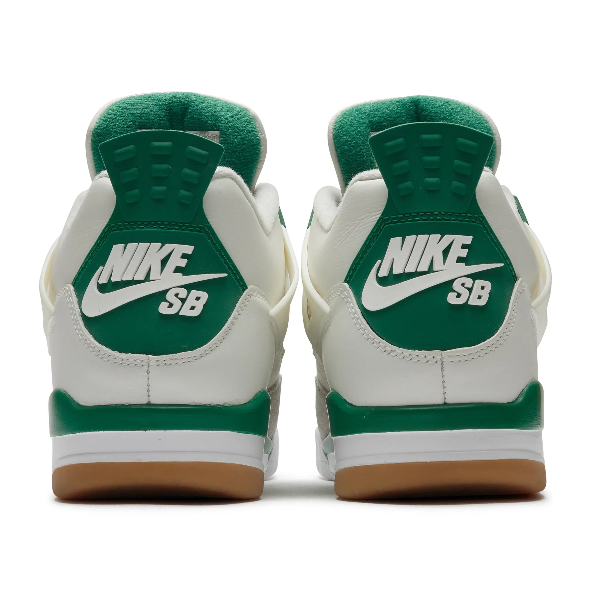 Heel view of Preloved - Air Jordan 4 Retro SB Pine Green
