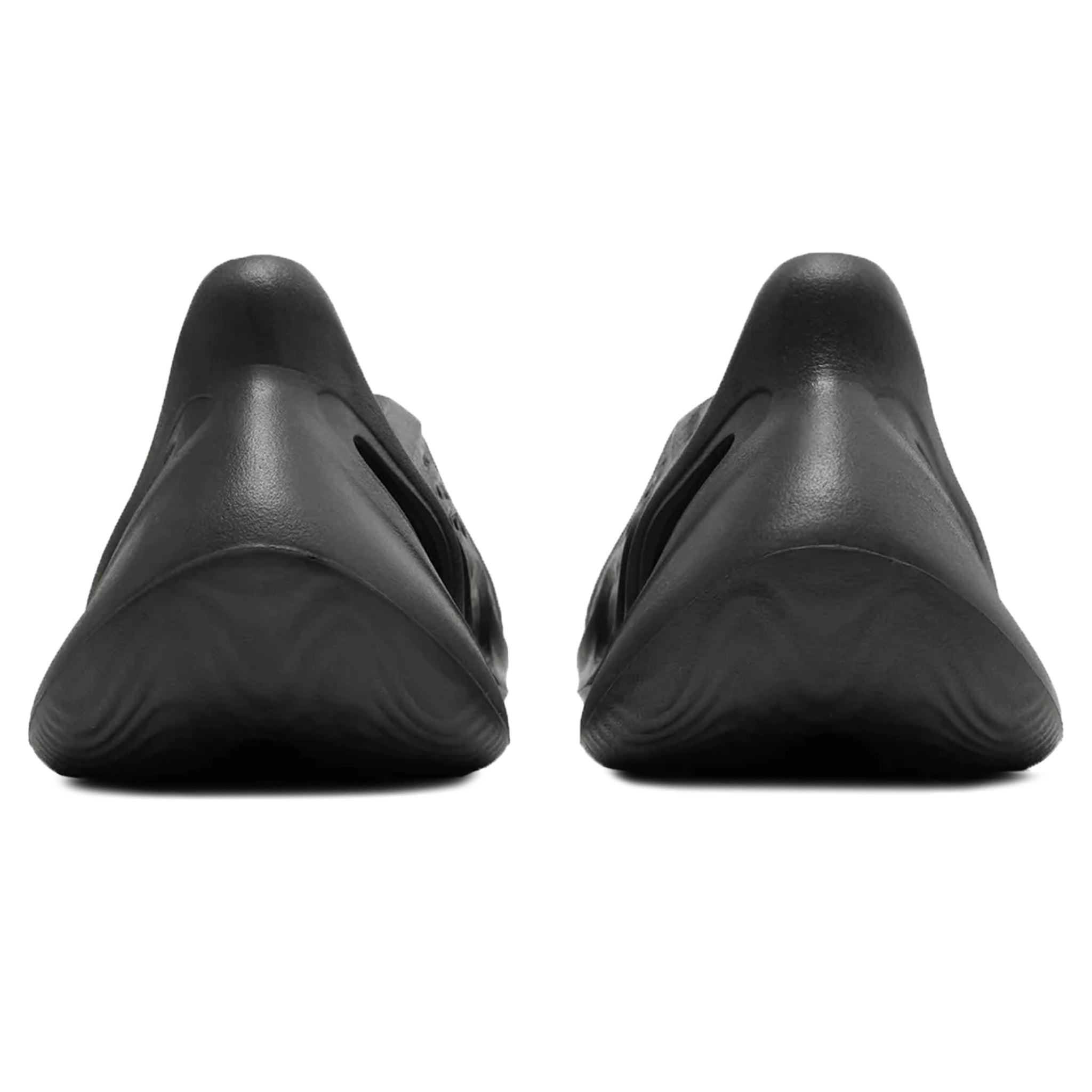 Heel view of Adidas Yeezy Foam RNNR Onyx HP8739