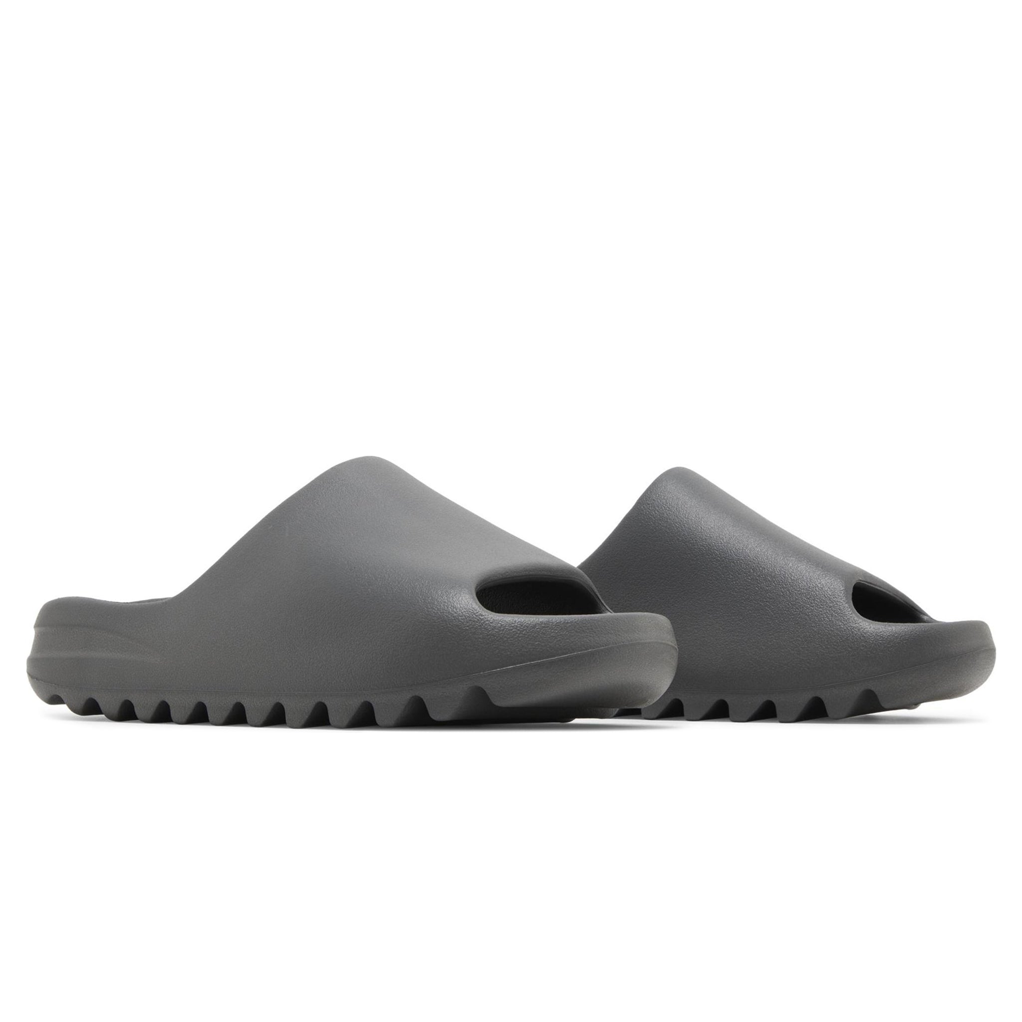 Front side view of Adidas Yeezy Slide Granite ID4132