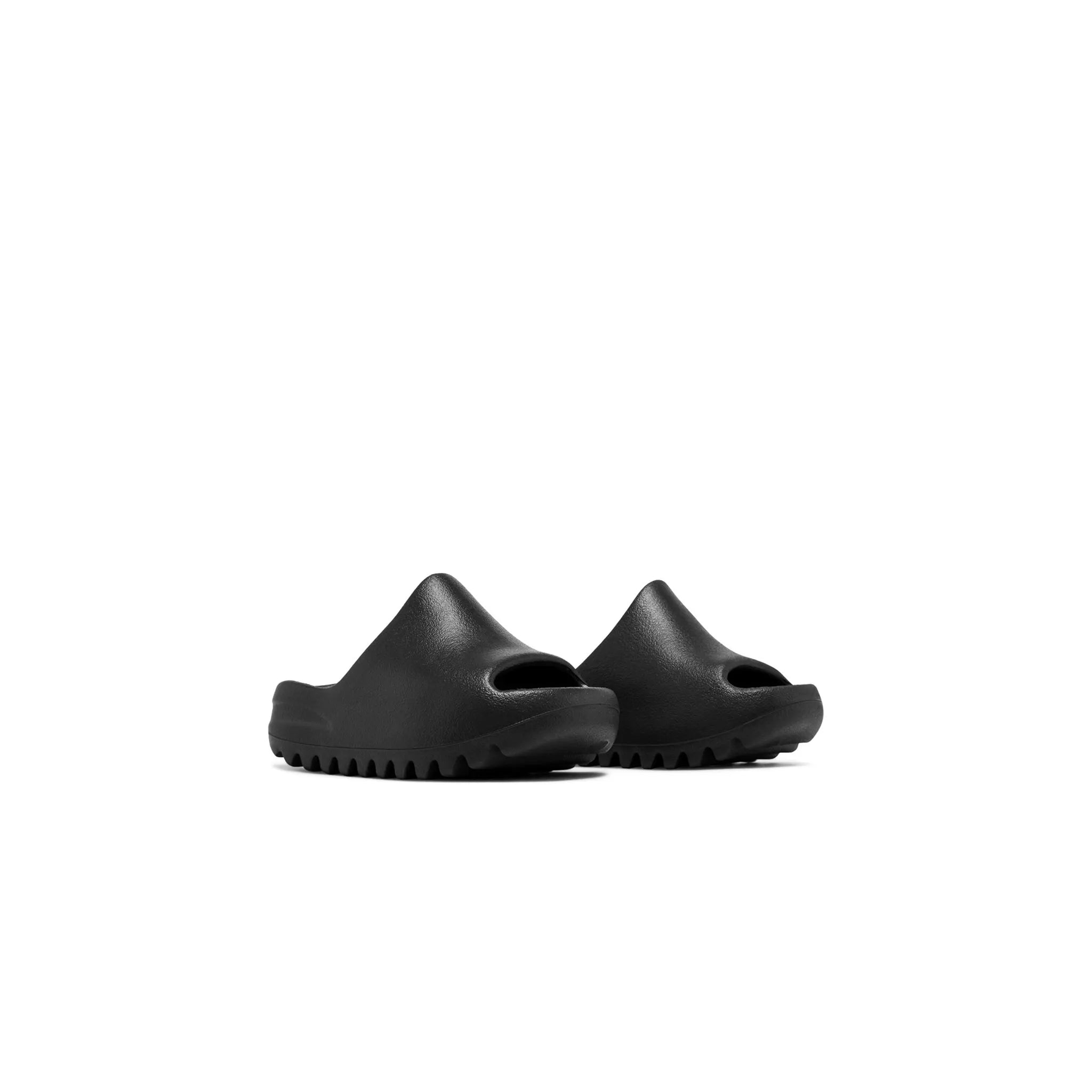 Pair view of Adidas Yeezy Slide Kids Dark Onyx ID5104