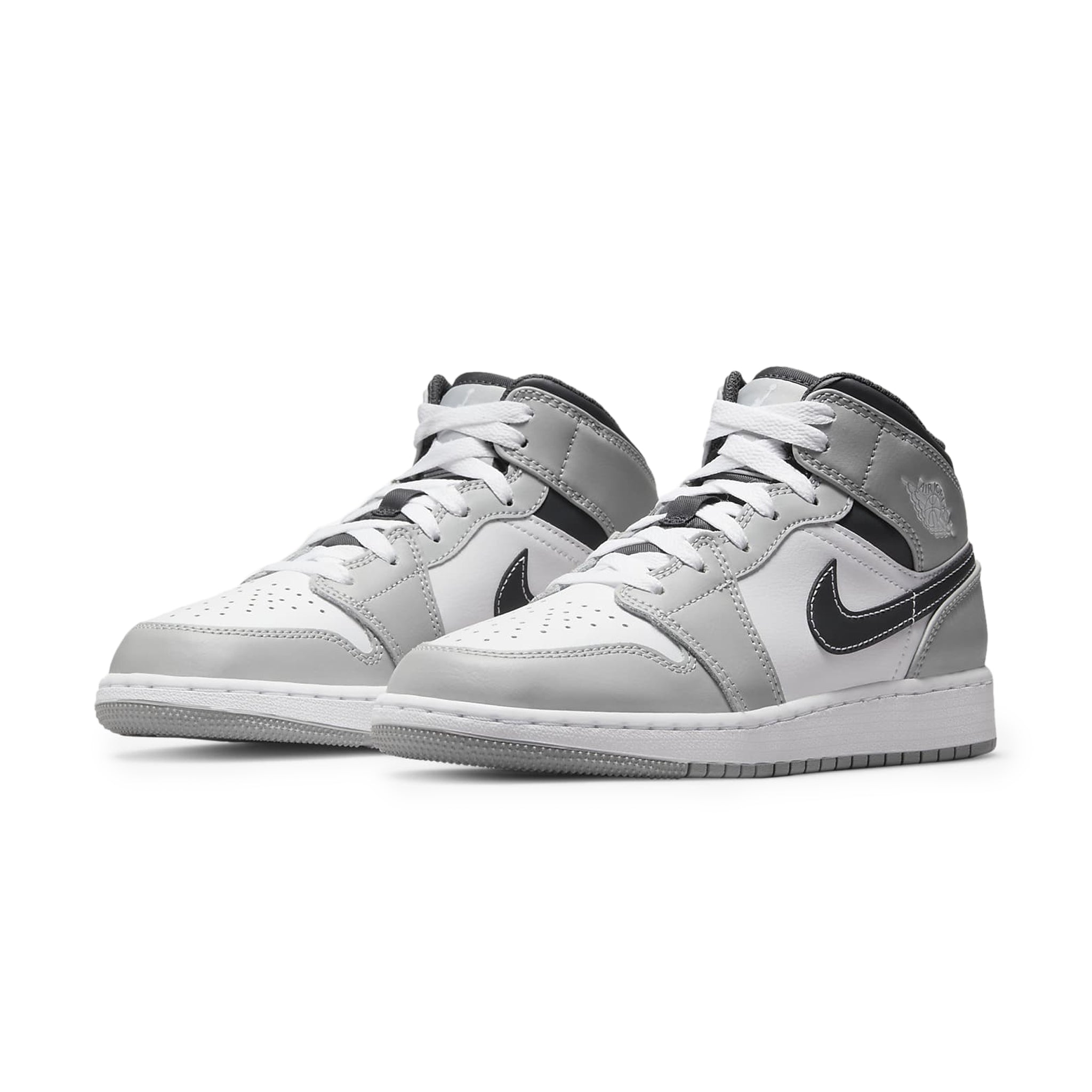 Front side view of Air Wmns Air into jordan 1 Mid 'Wolf Grey Aluminum' BQ6472 105 Light Smoke Grey Anthracite (GS) 554725-078