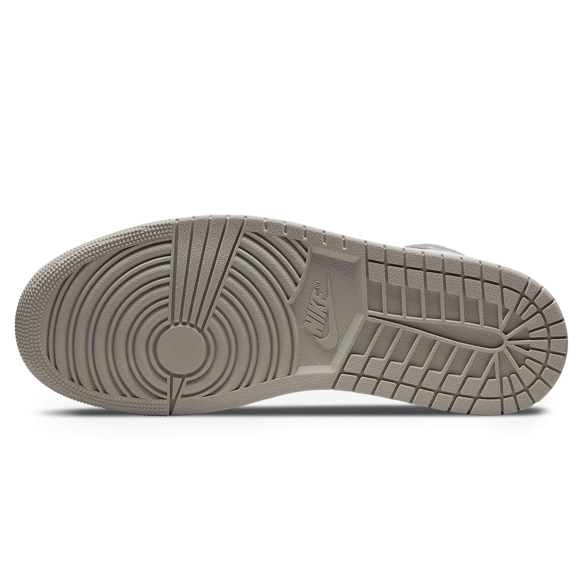 Sole view of Air Jordan 1 Mid Linen 554724-082