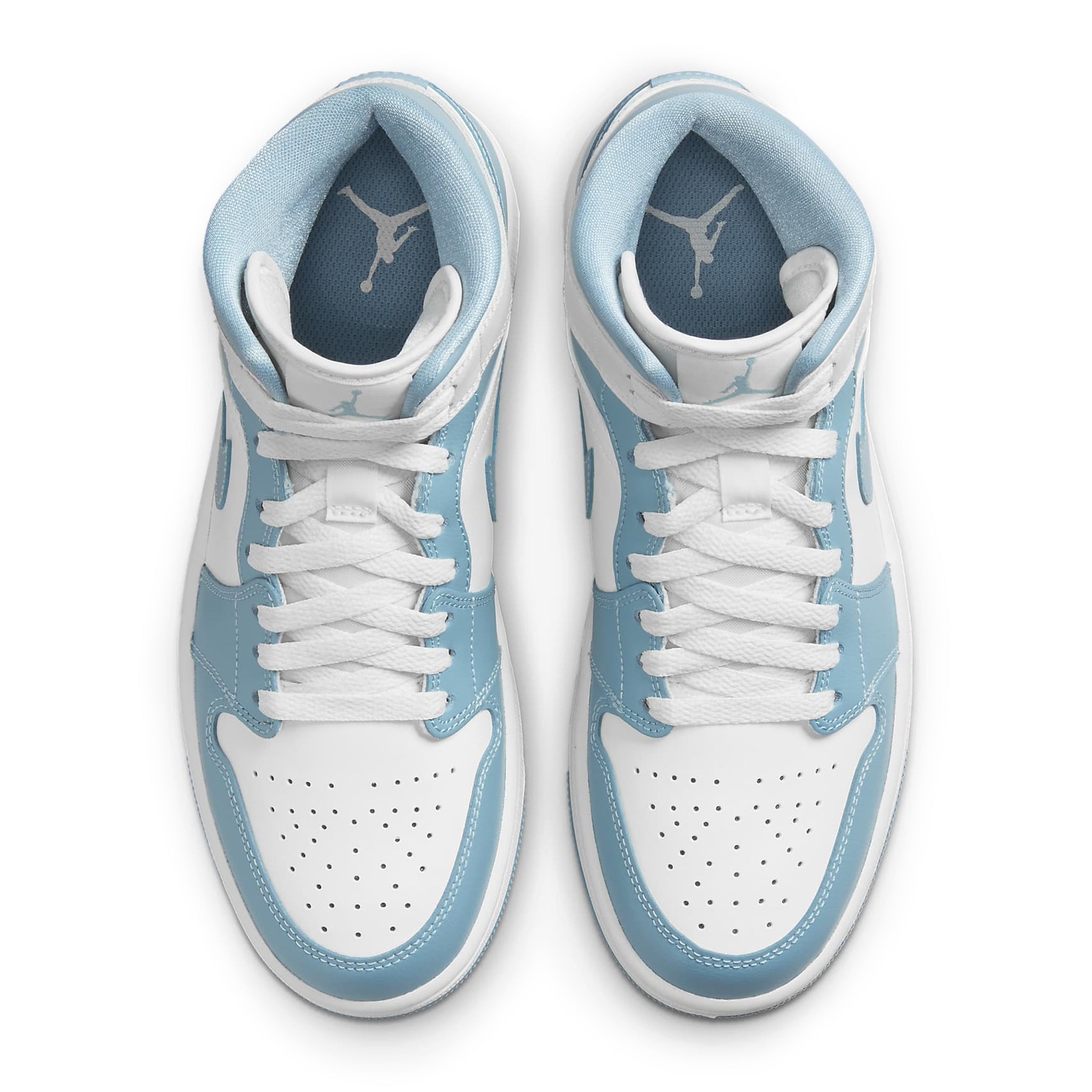 Top down view of Air Jordan 1 Mid UNC (2022) (W) BQ6472-141