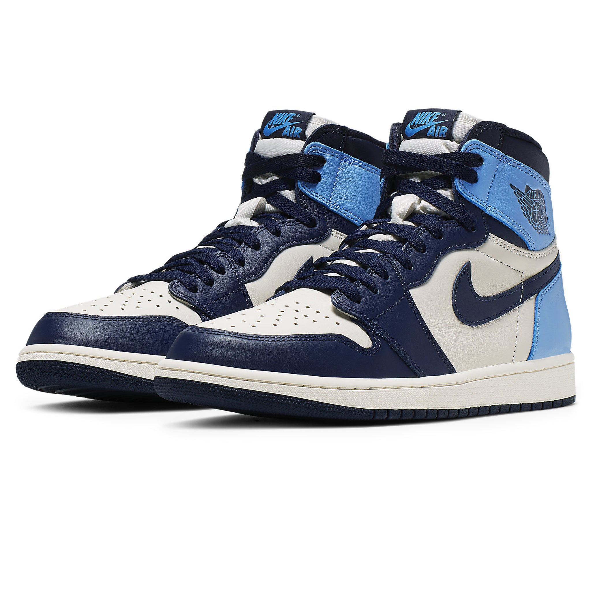 Front side view of Air Jordan 1 Retro High OG Obsidian 555088-140