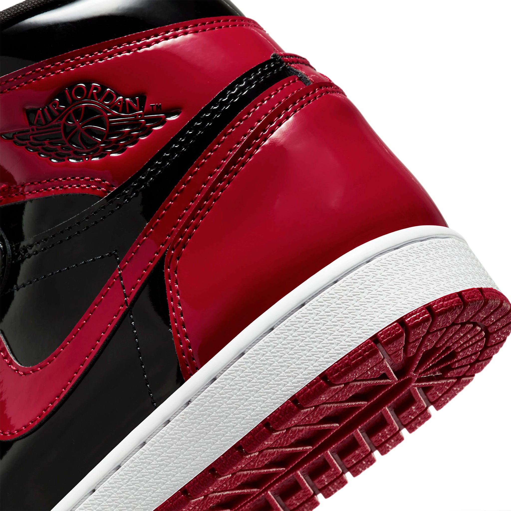 Heel view of Air Jordan 1 Retro High OG Patent Bred 555088-063