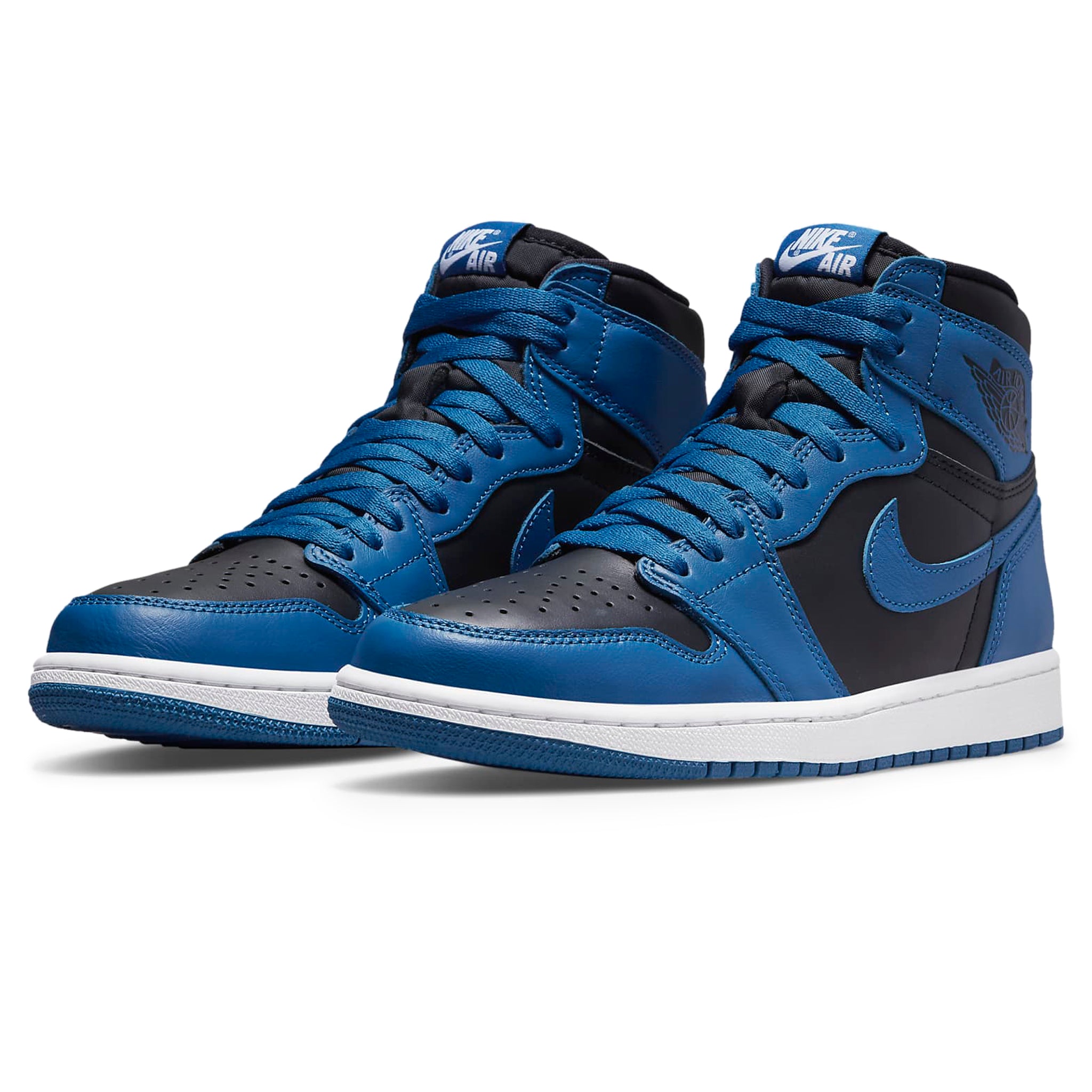 Front side view of Air Jordan 1 Retro OG Dark Marina Blue 555088-404