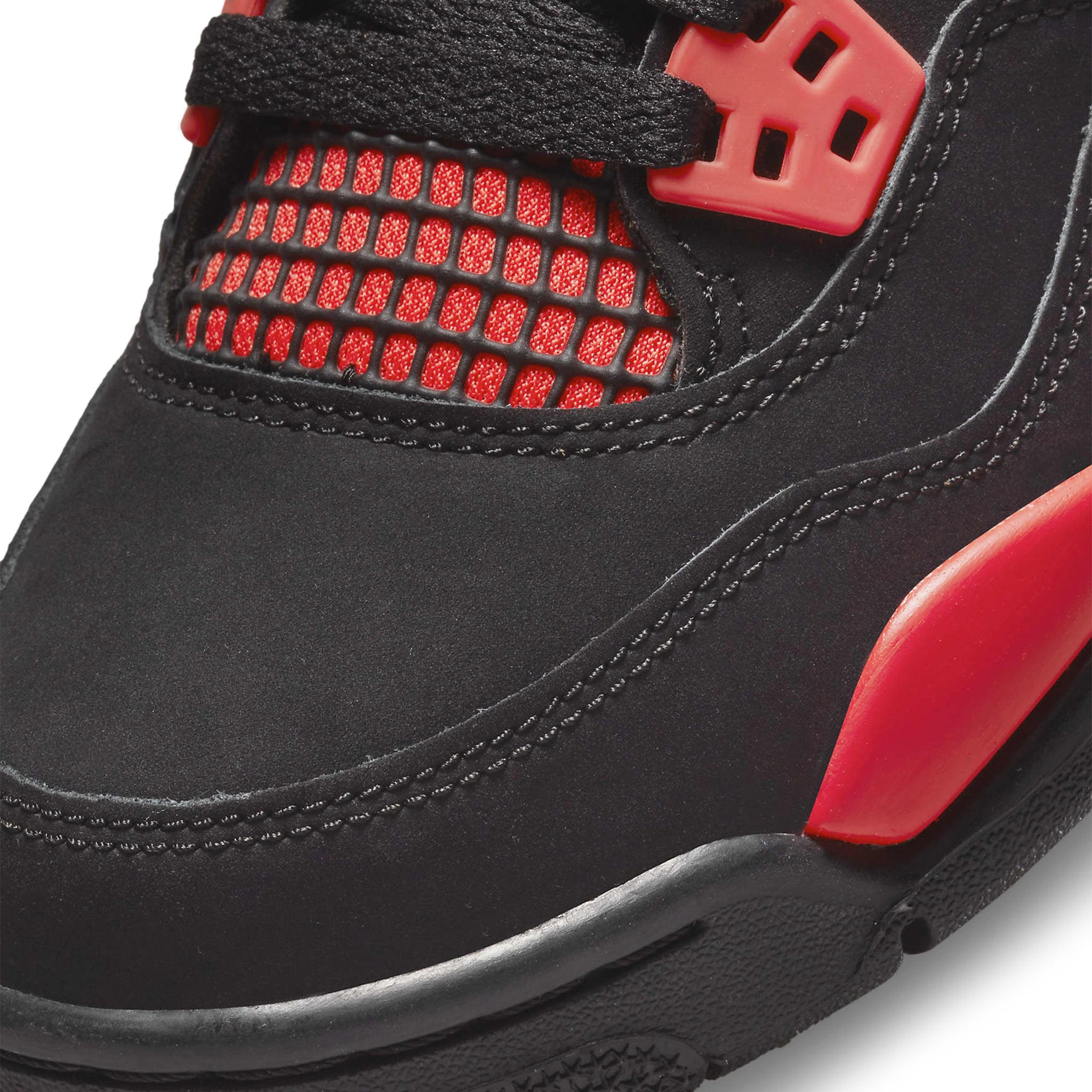 Toe box view of Air Jordan 4 Retro Red Thunder (GS) 408452-016