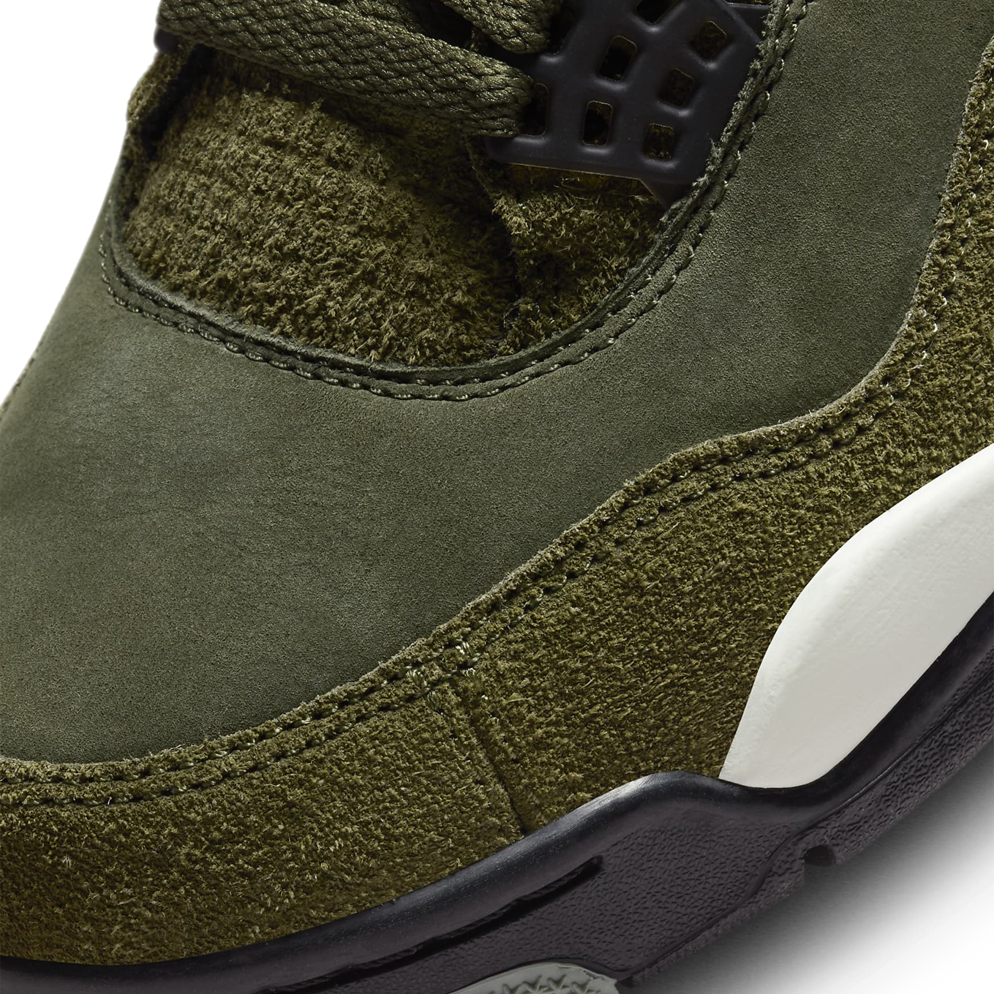 Toe view of Air Jordan 4 Retro SE Craft Olive FB9927-200