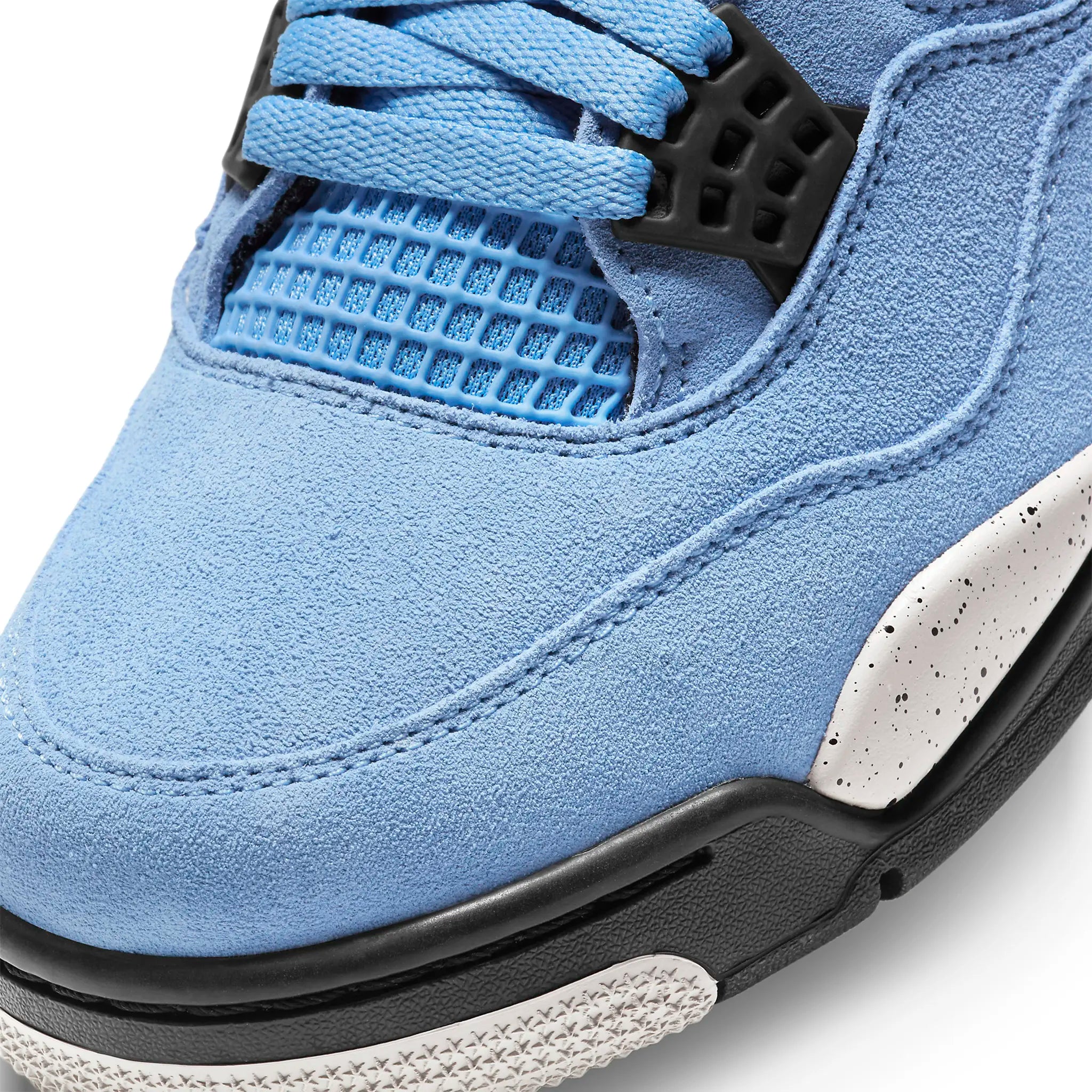 Toe box view of Air Jordan 4 Retro University Blue CT8527-400