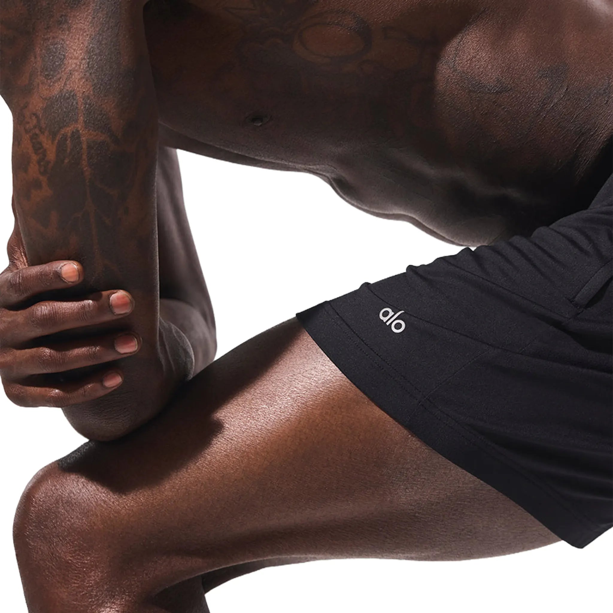 Detailed View of Alo Yoga 7inch Conquer React Performance Black Shorts