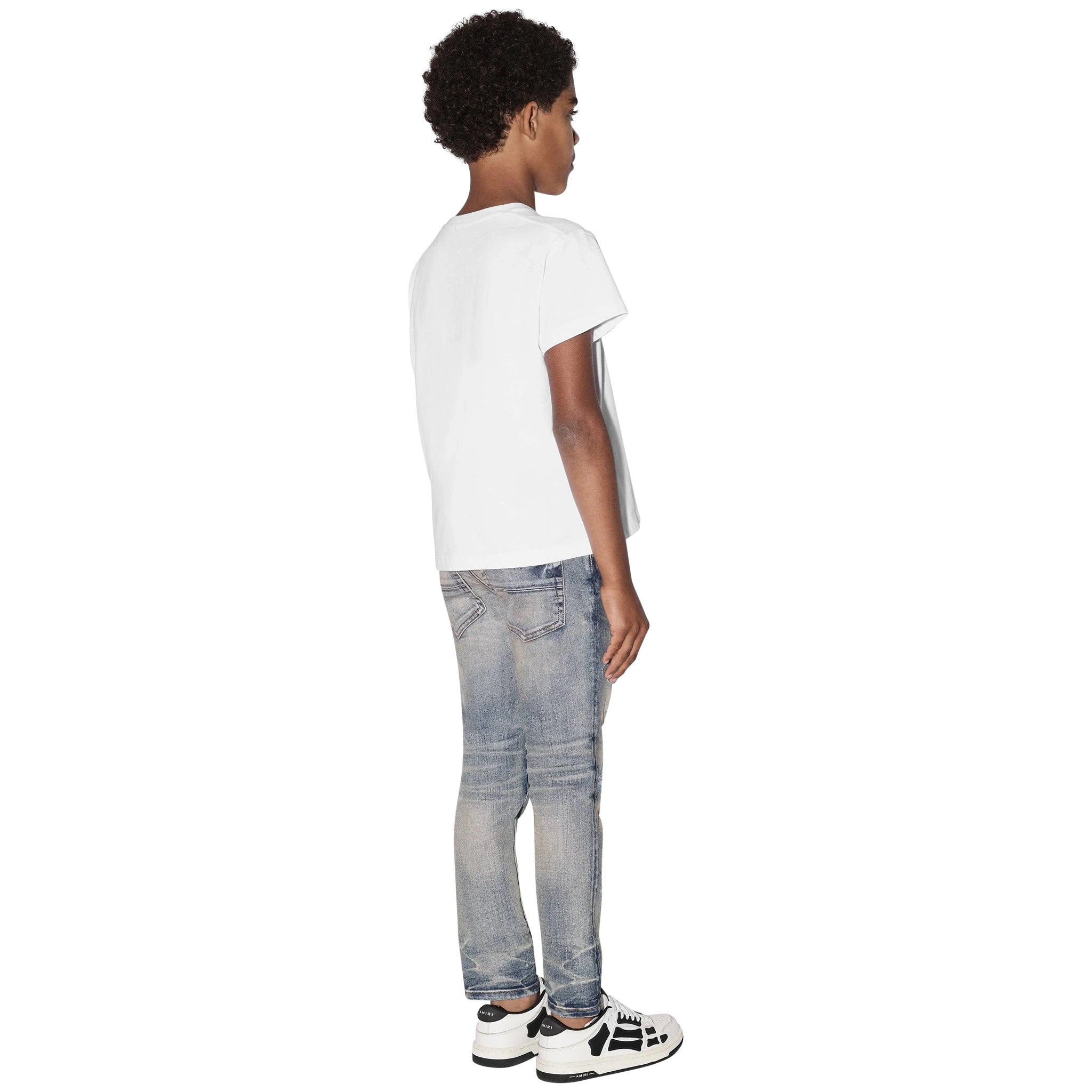 Model back view of Amiri Kids 'Amiri' White T Shirt PF22KJL013-100