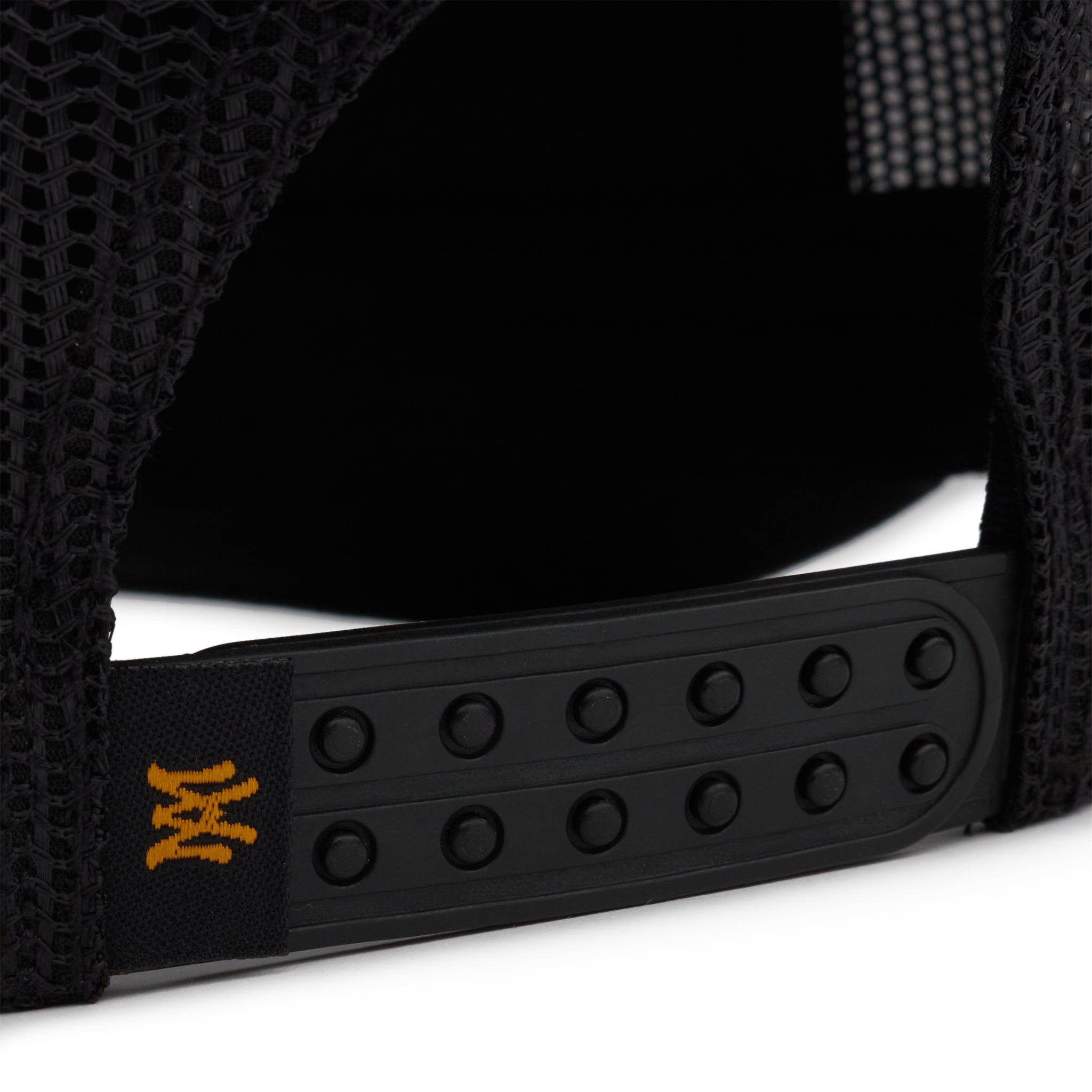 Strap of Azat Mard Les Gens Trucker Cap Black JF03456