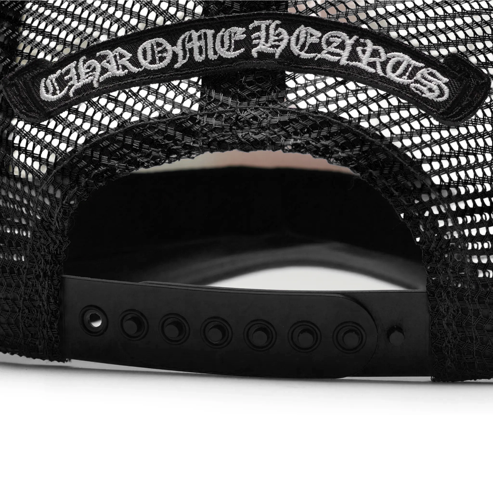 Detailed View of Chrome Hearts Eyechart Black White Red Trucker Cap n033 090794-BLACK