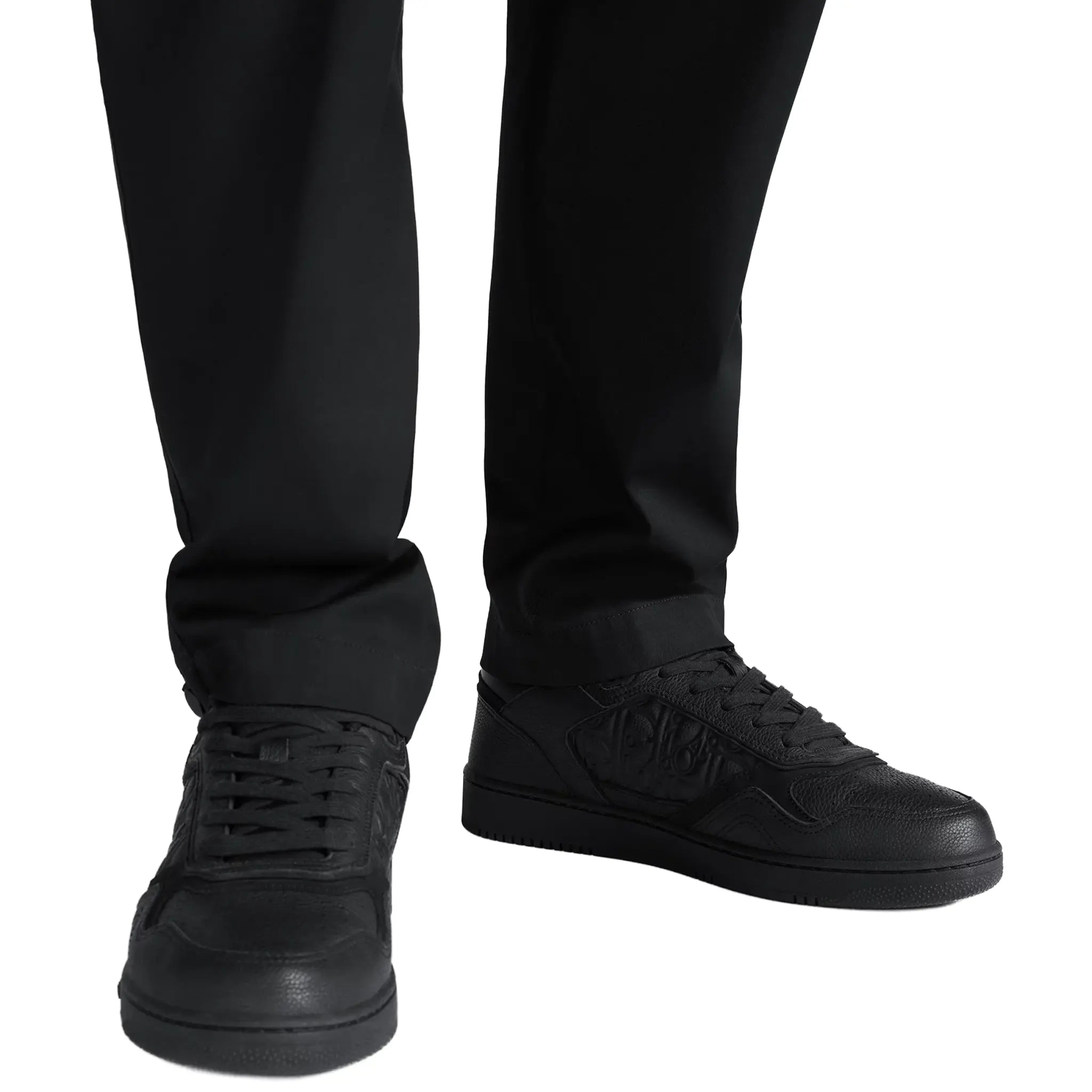Model Wear of Front View of Dior B27 Uptown Black Grained Calfskin Sneaker 3SN272ZAY_H900