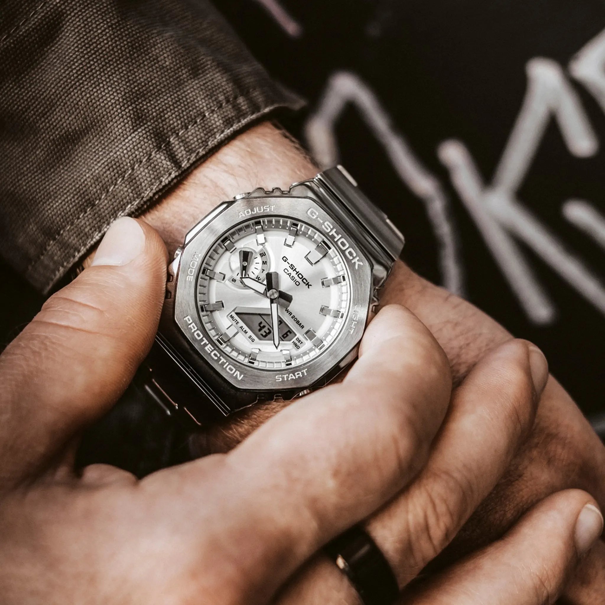Model View of G-Shock Casio GM-2110D-7AER Silver