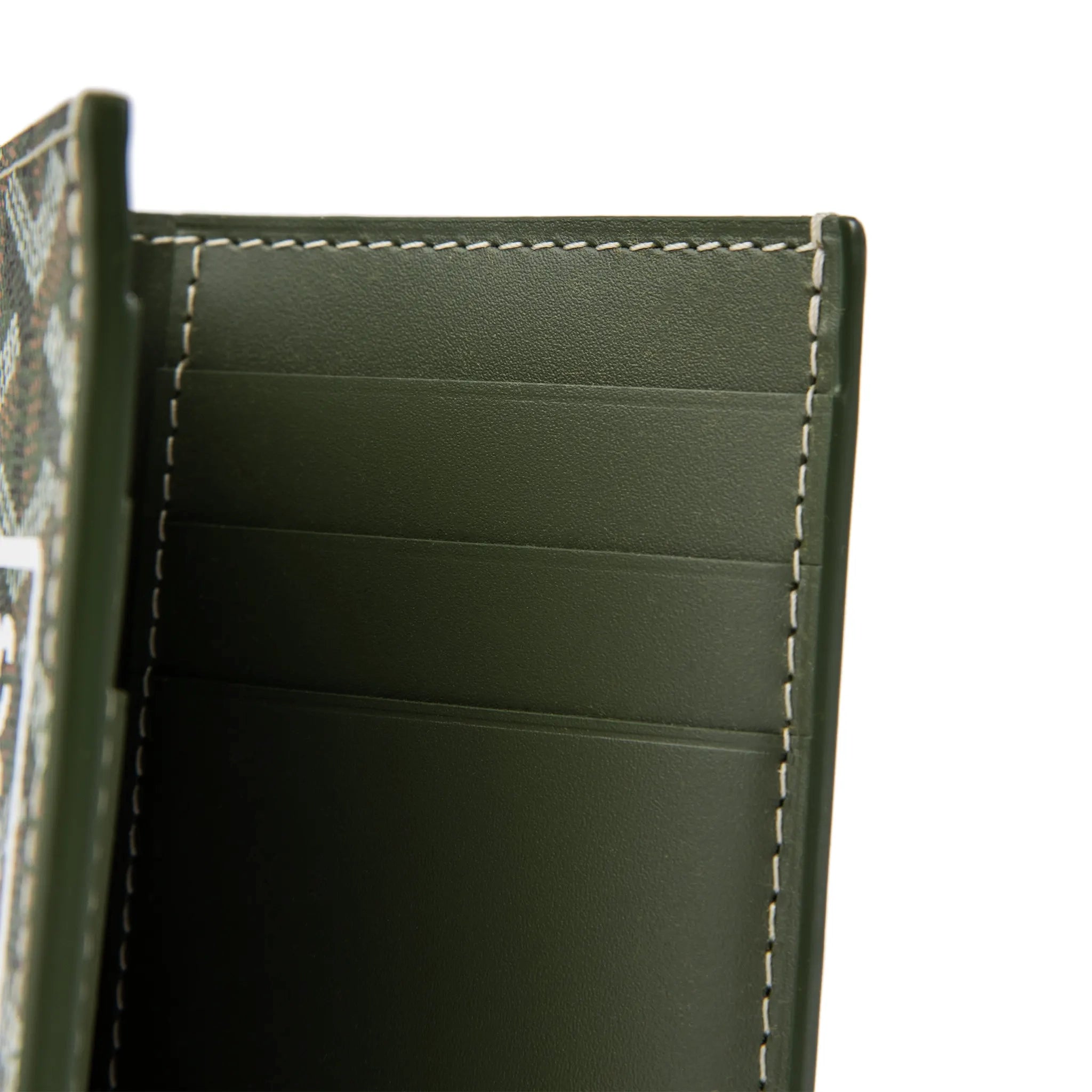 Inside view of Goyard Saint-Pierre Card Wallet Khaki SPIGYDPMLTY29CL29P