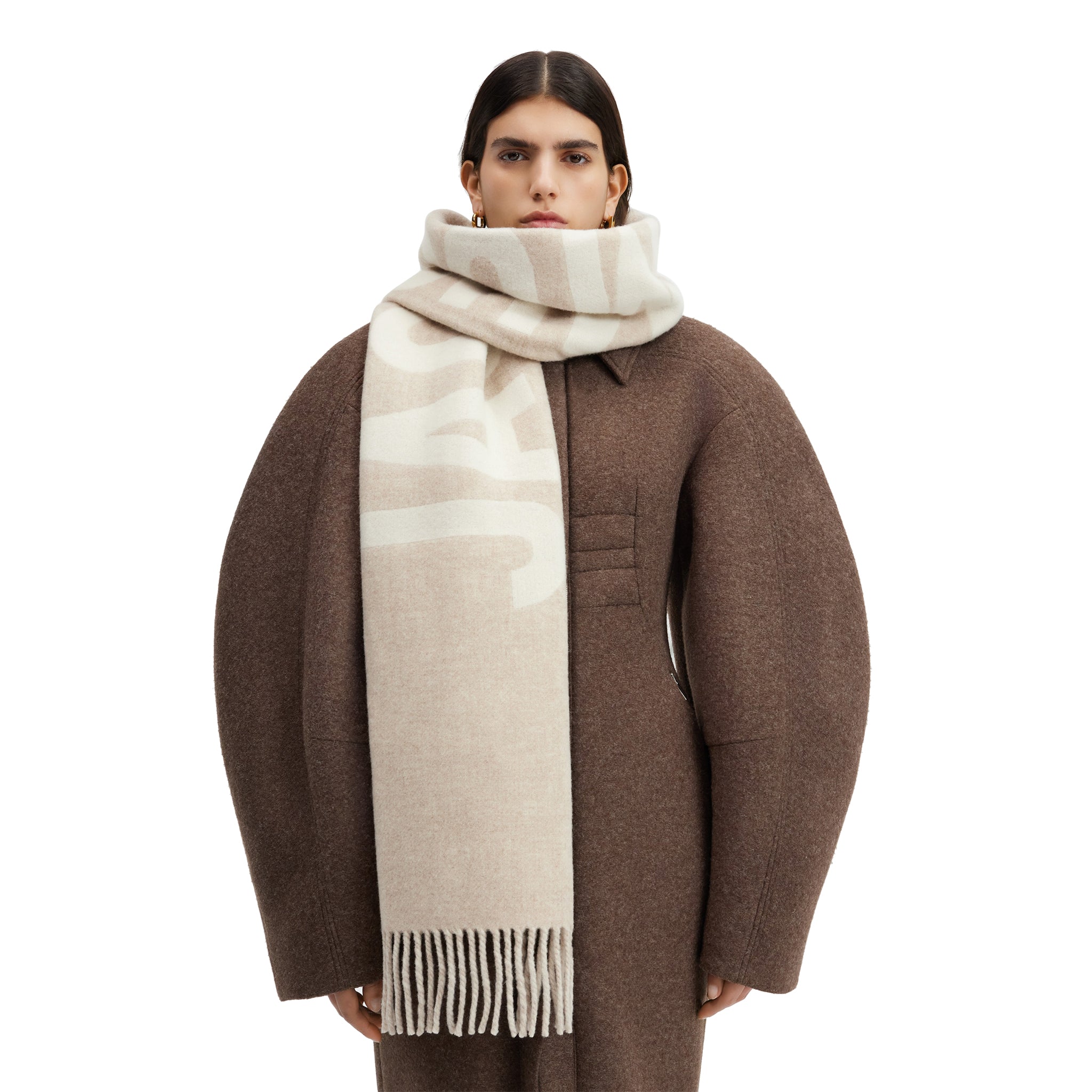 Model view of Jacquemus L'echarpe Multi-Beige Scarf 226AC435-5007-015