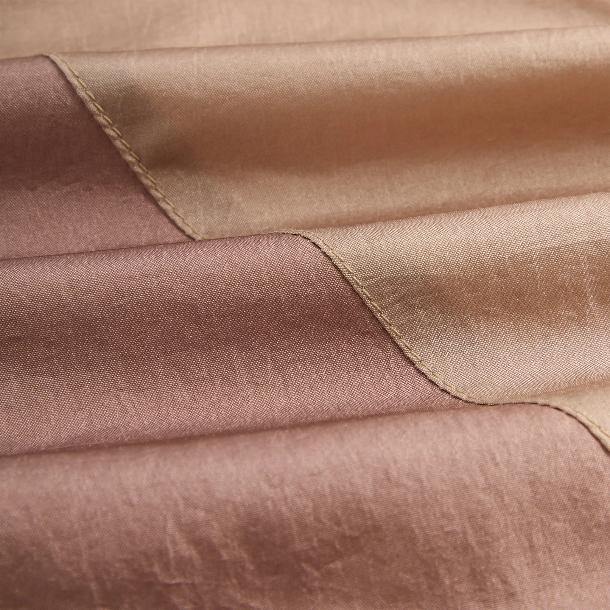 Detailed material View of Kith Washed Turbo Dusty Mauve Shorts KHM060983-603