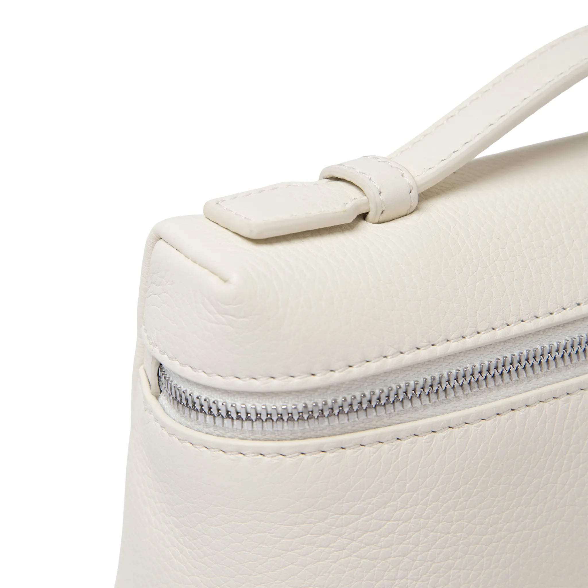 Zip Detailed View of Loro Piana Extra Pocket L19 Light Beige Shoulder Bag