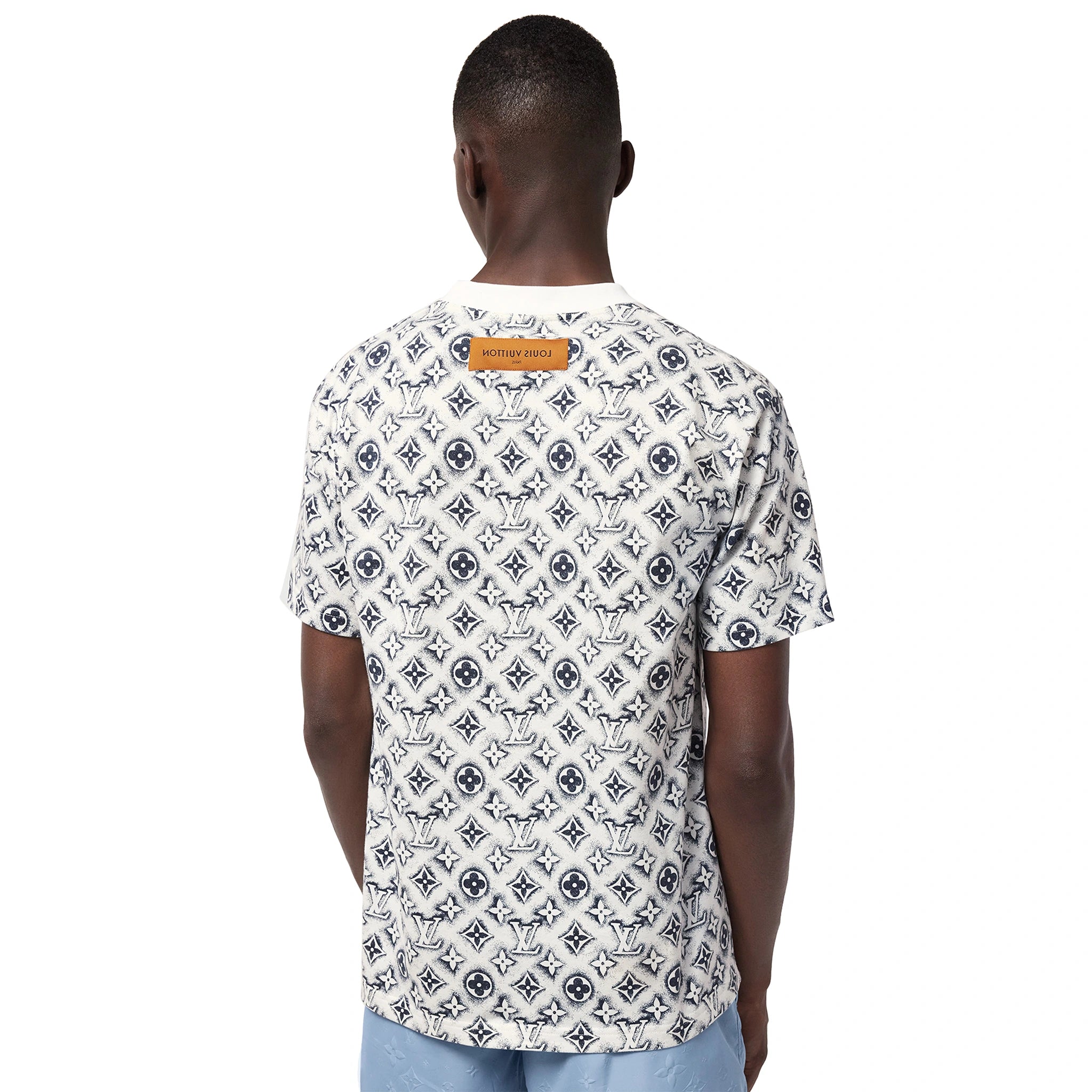 Model back view of Louis Vuitton Monogram White Deep Black T Shirt NVPROD4330255V