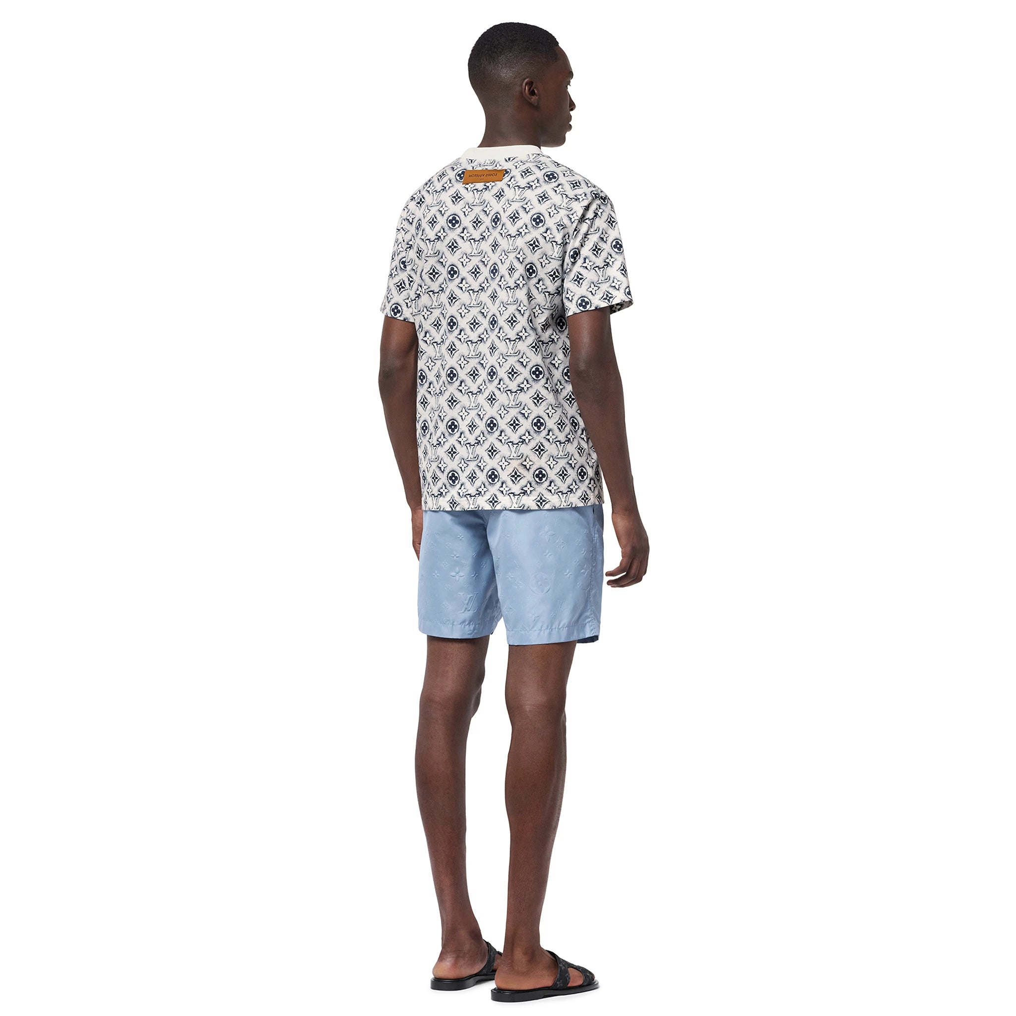 Model back view of Louis Vuitton Monogram White Deep Black T Shirt NVPROD4330255V