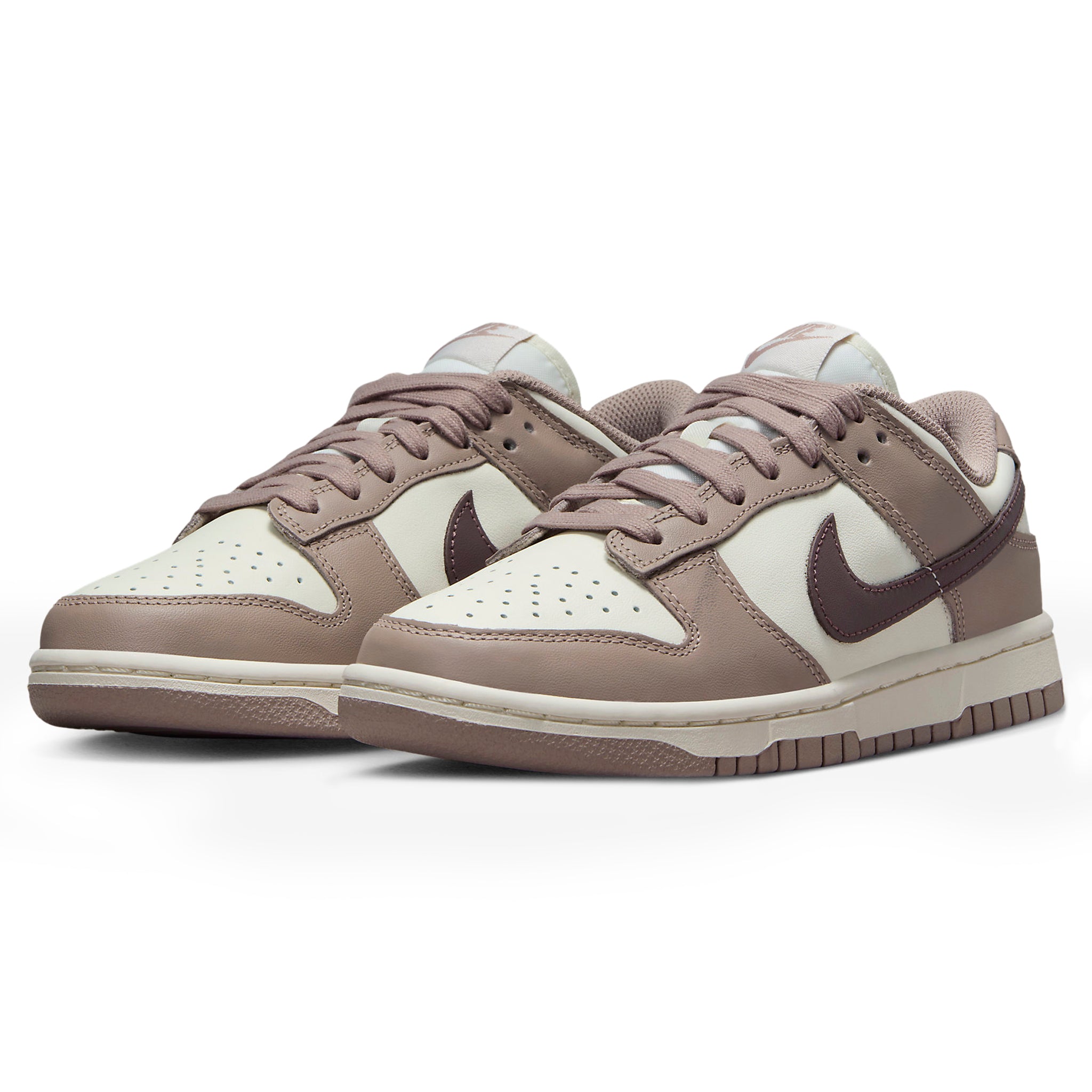 Front side view of Nike Dunk Low Diffused Taupe (W) DD1503-125