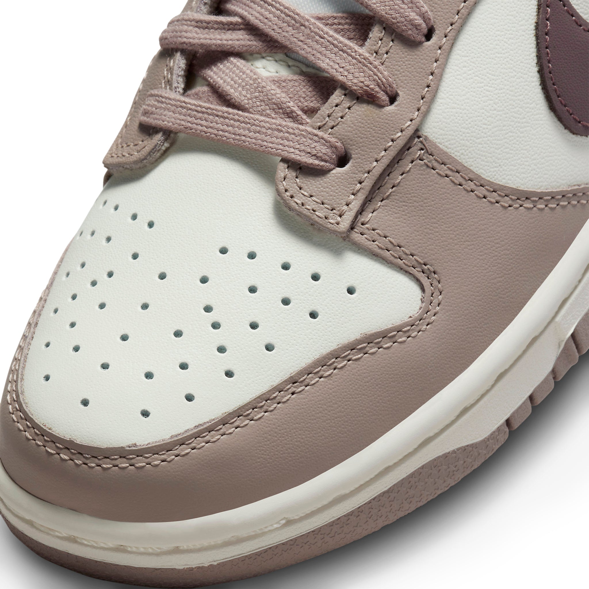 Toe box view of Nike Dunk Low Diffused Taupe (W) DD1503-125