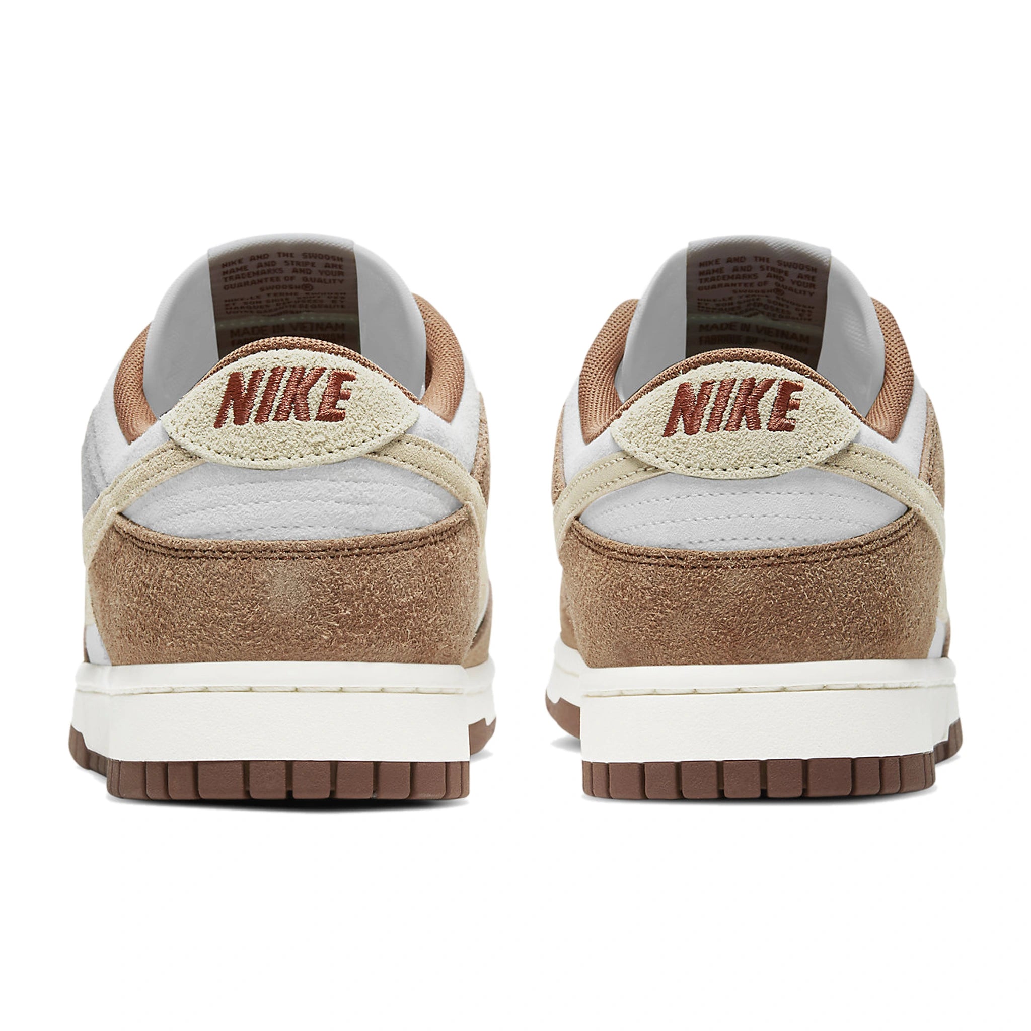 Back view of Nike Dunk Low Medium Curry DD1390-100