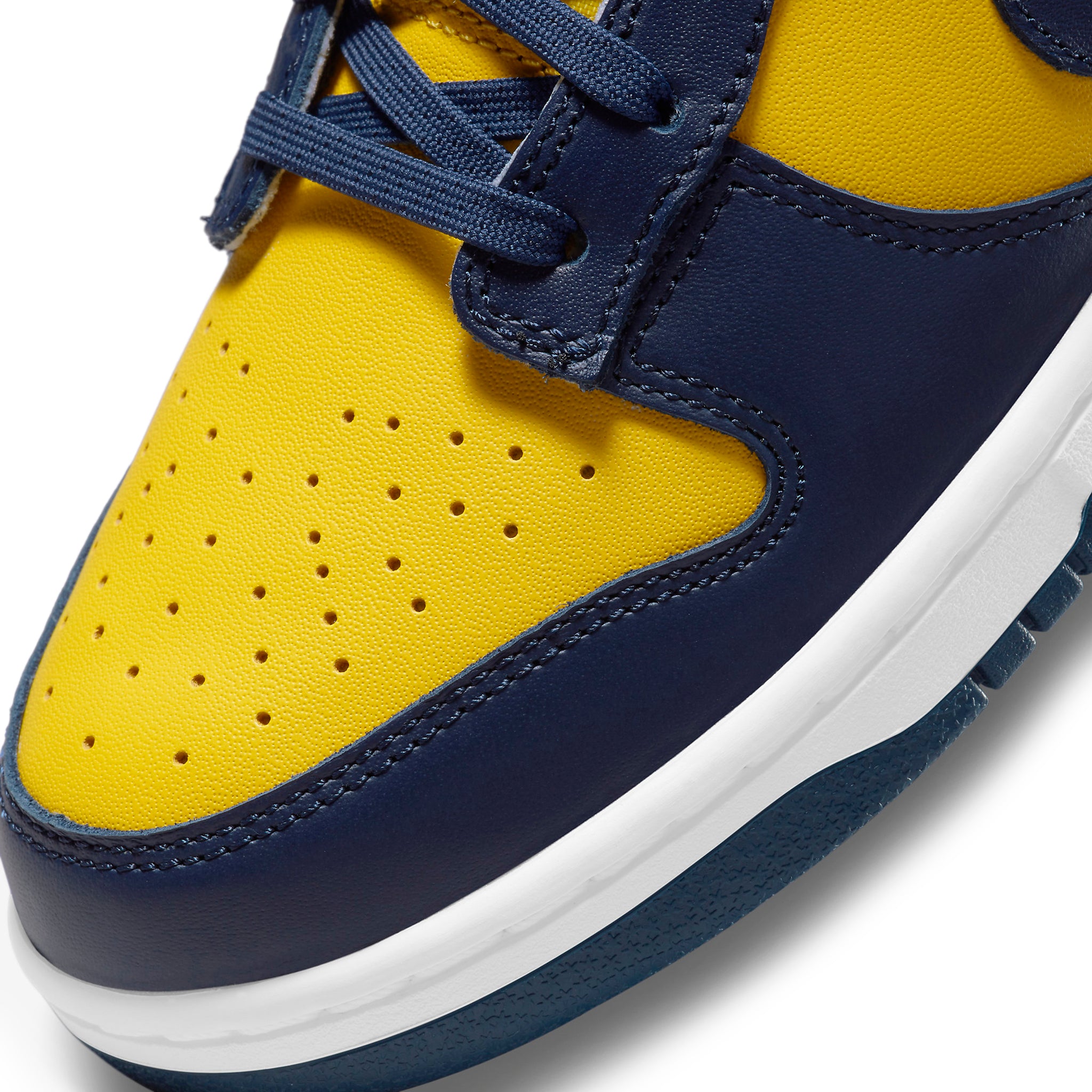 Toe box view of Nike Dunk Low Michigan (2021) DD1391-700