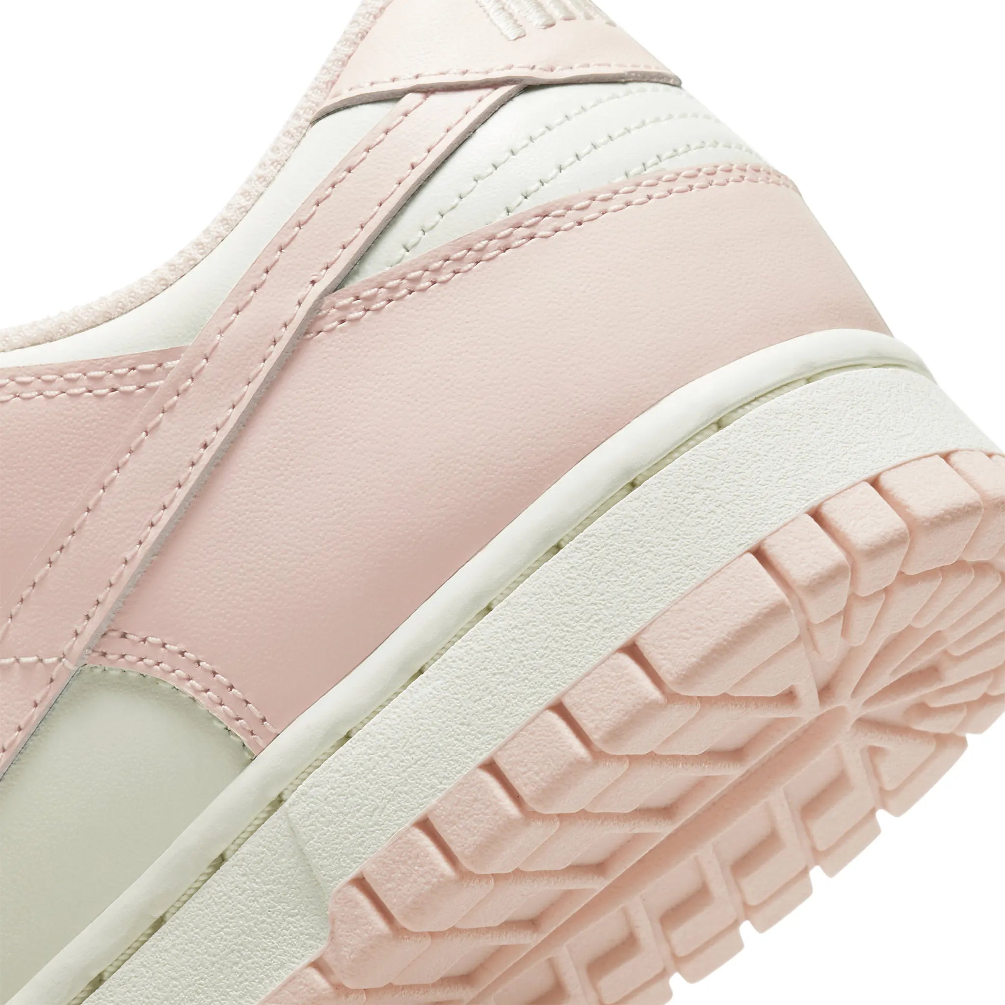 Heel view of Nike Dunk Low Retro Orange Pearl (W) DD1503-102