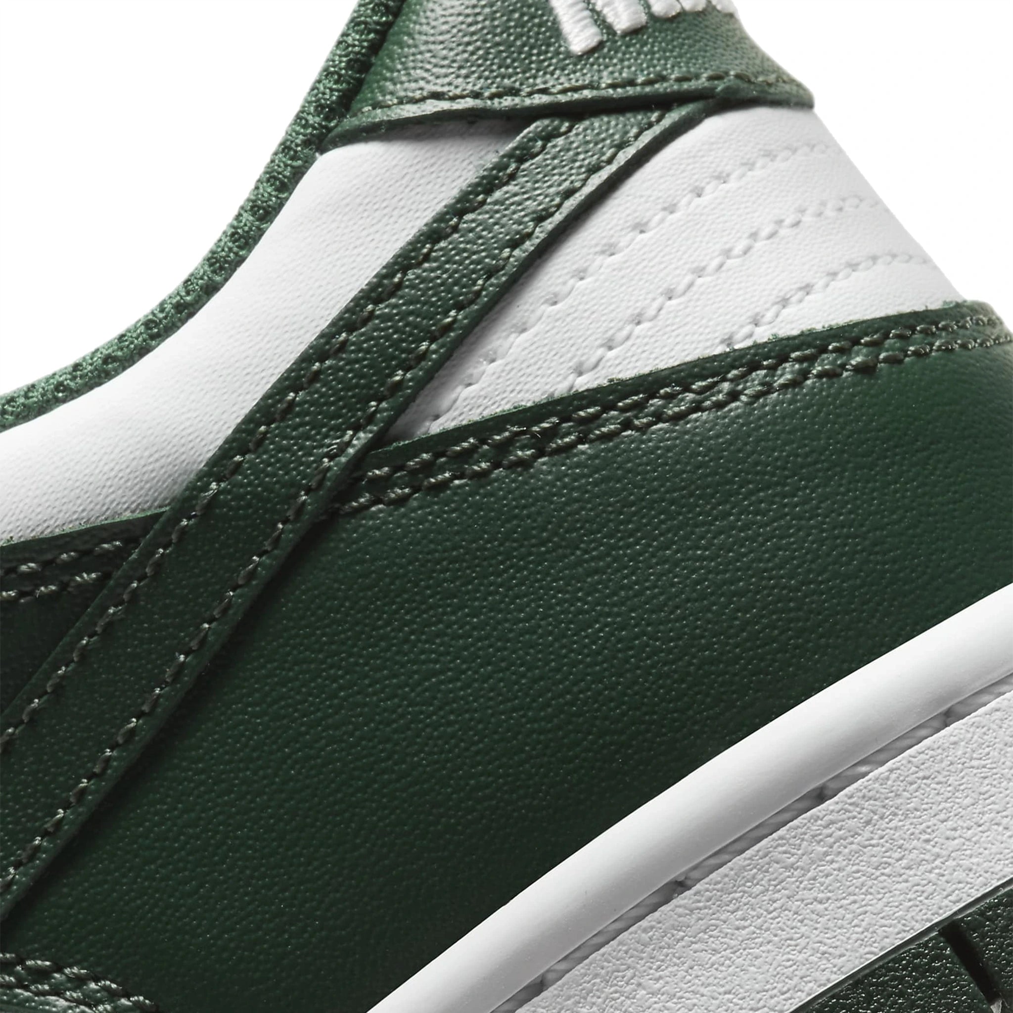 Heel view of Nike Dunk Low Spartan Green (2021) (GS) CW1590-102