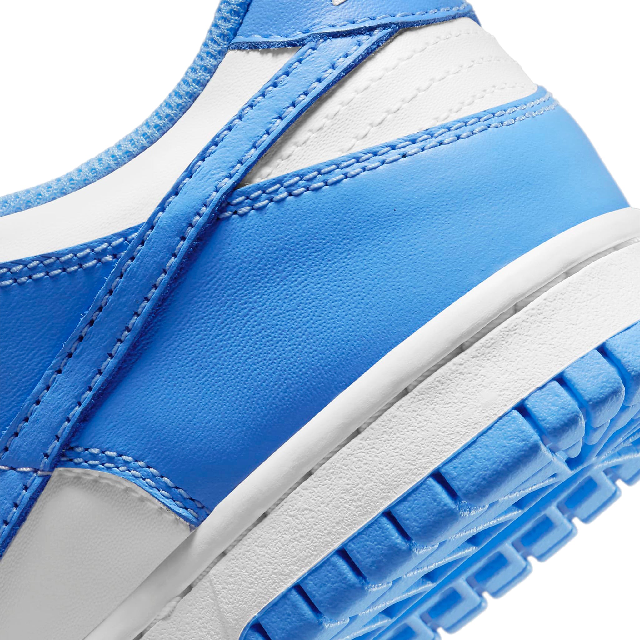 Back view of Nike Dunk Low UNC (2021) (GS) CW1590-103