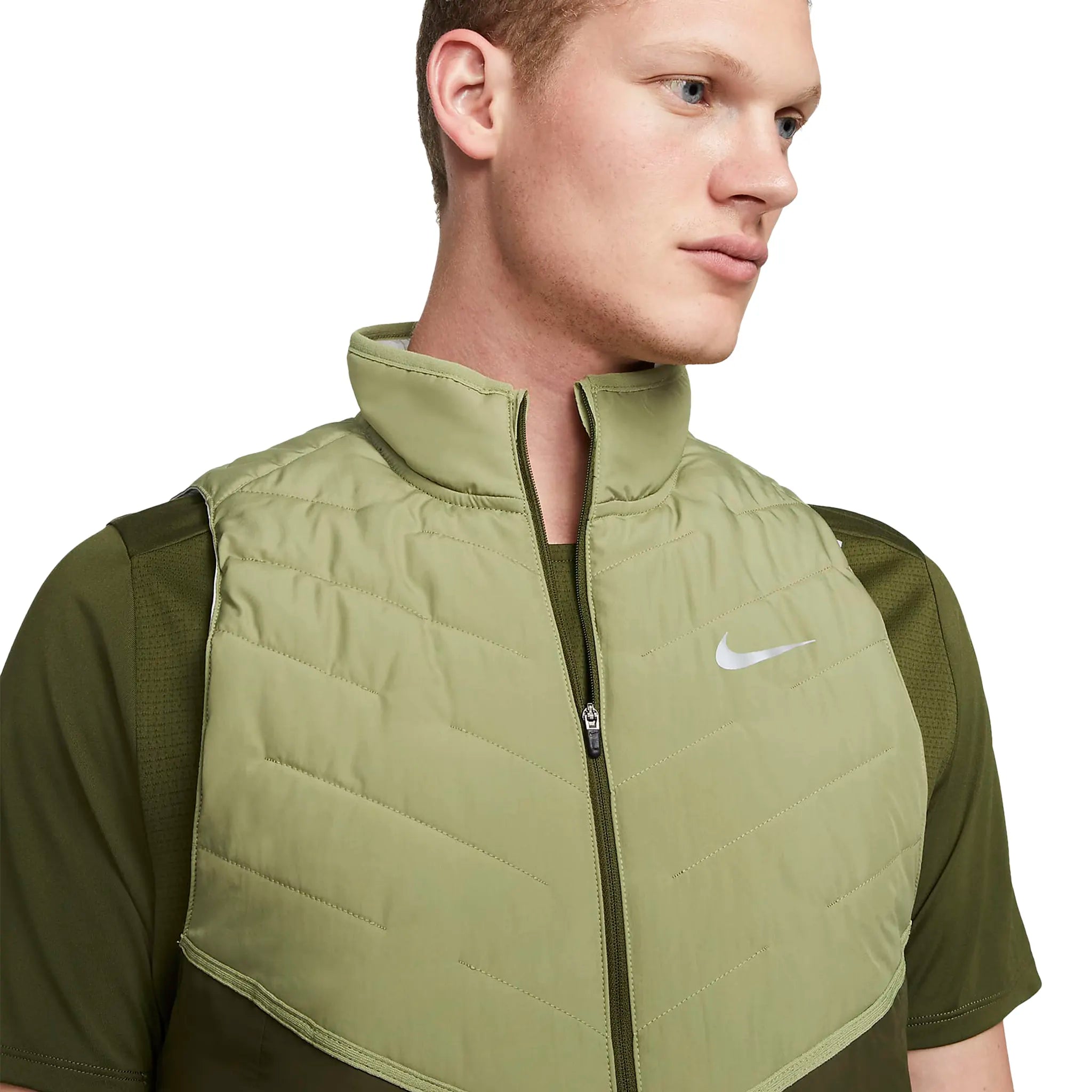 Model Detail view of Nike Therma-FIT Repel Green Gilet DD5647-334