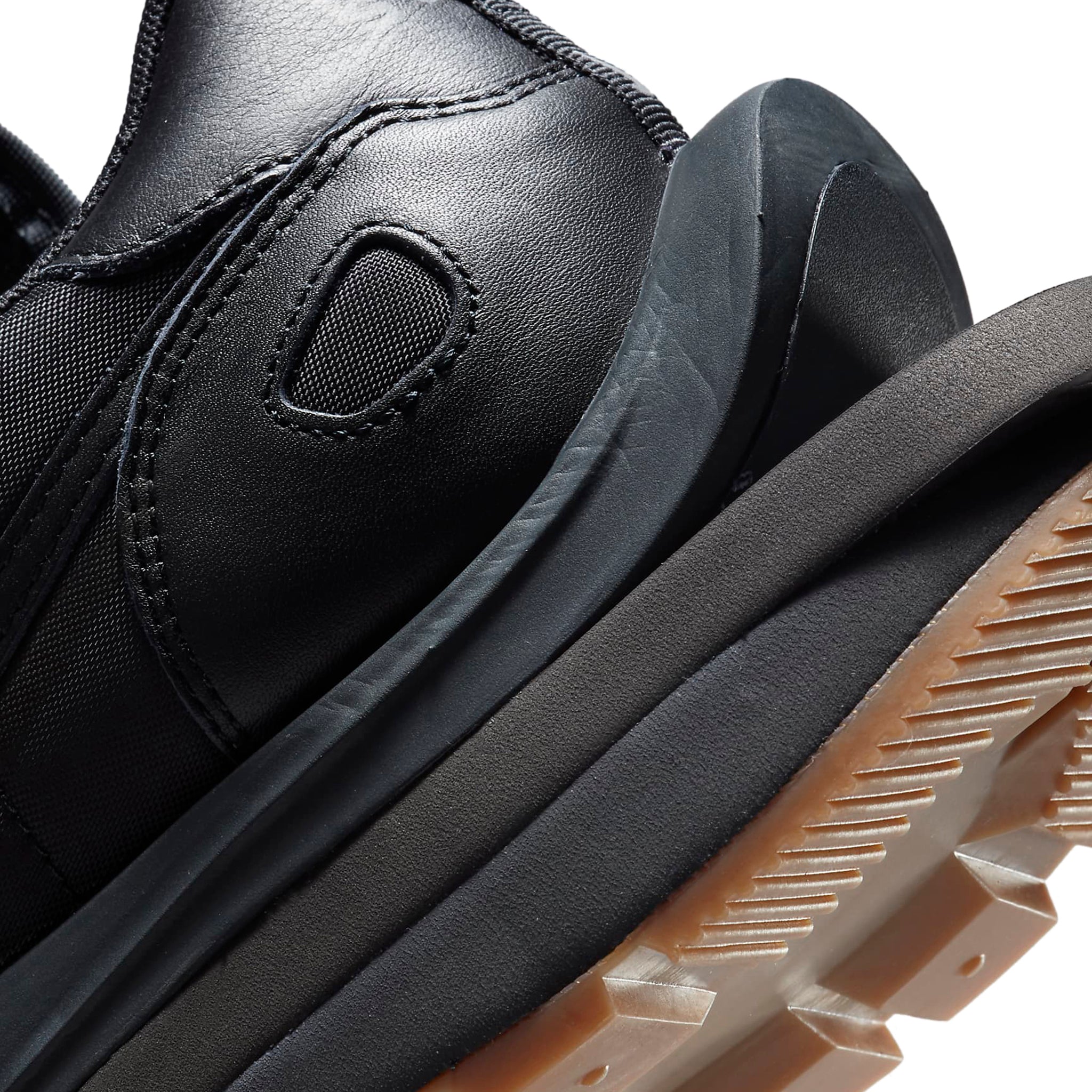 Back view of Nike x Sacai Vaporwaffle Black Gum Sneaker DD1875-001
