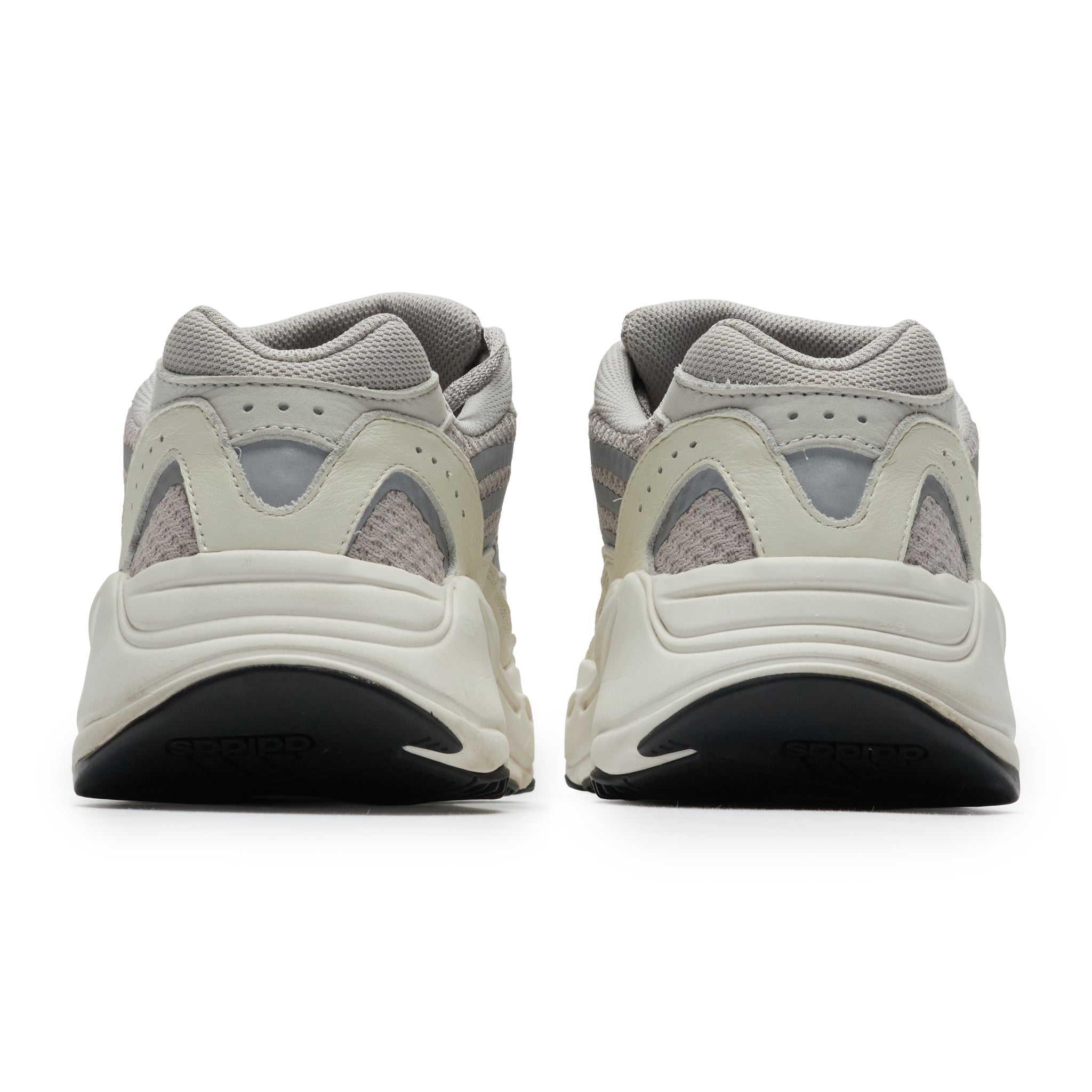 Backside View Of Preloved - Adidas Yeezy Boost 700 V2 Static EF2829