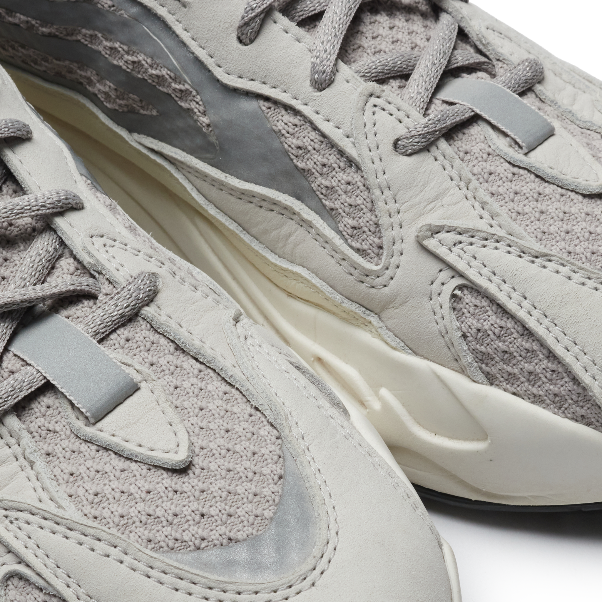 Detailed Upper view of of Preloved - Adidas Yeezy Boost 700 V2 Static EF2829