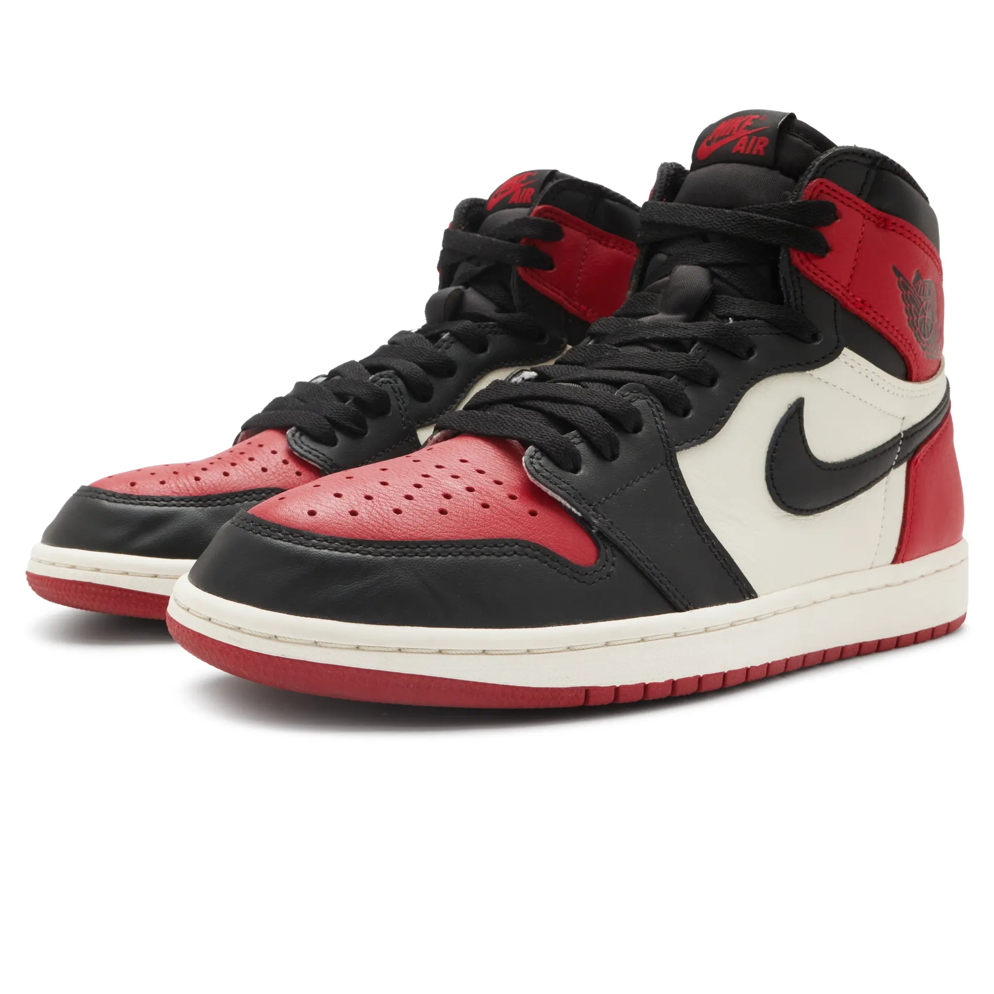 Front Side View of Preloved - Air Jordan 1 Retro High OG Bred Toe