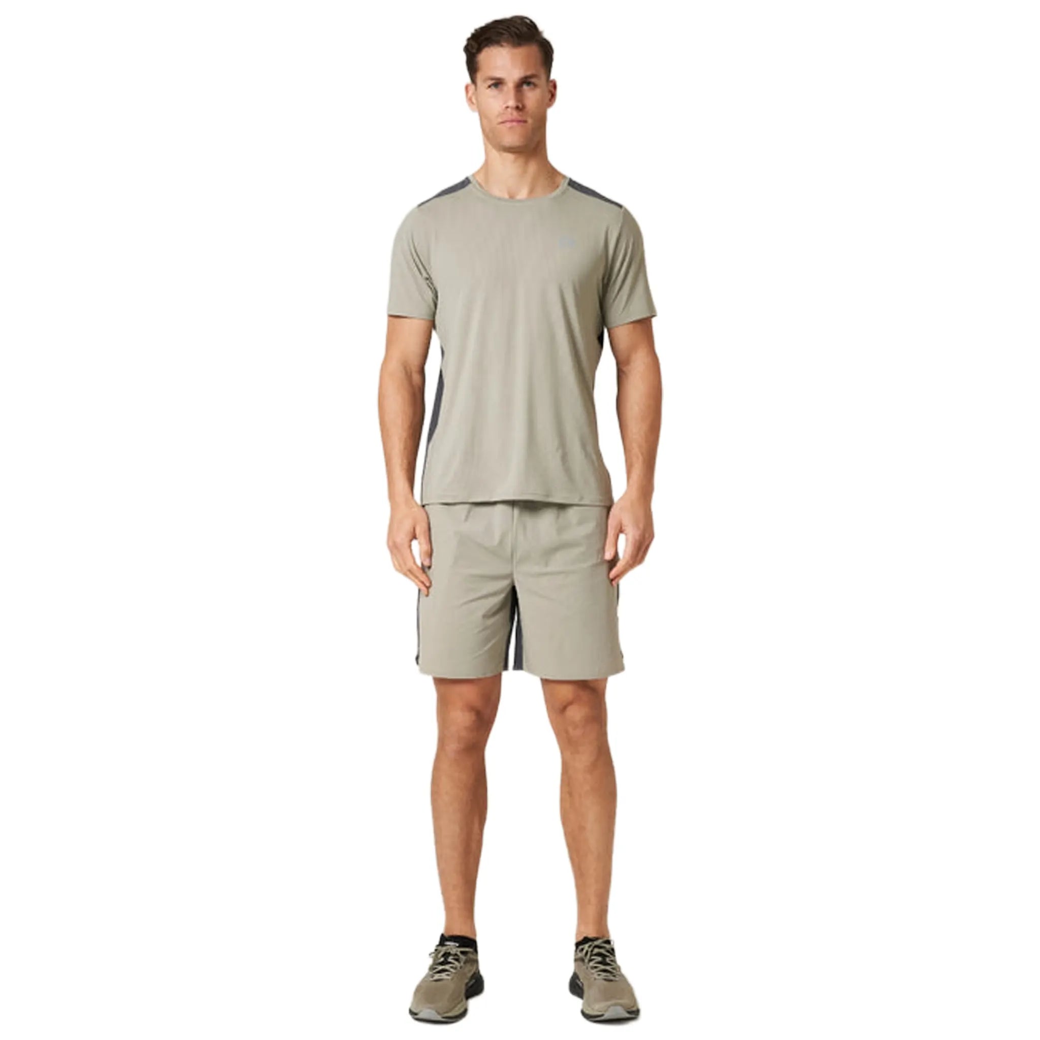 Model View of Reprimo Clima Sand Graphite T-Shirt