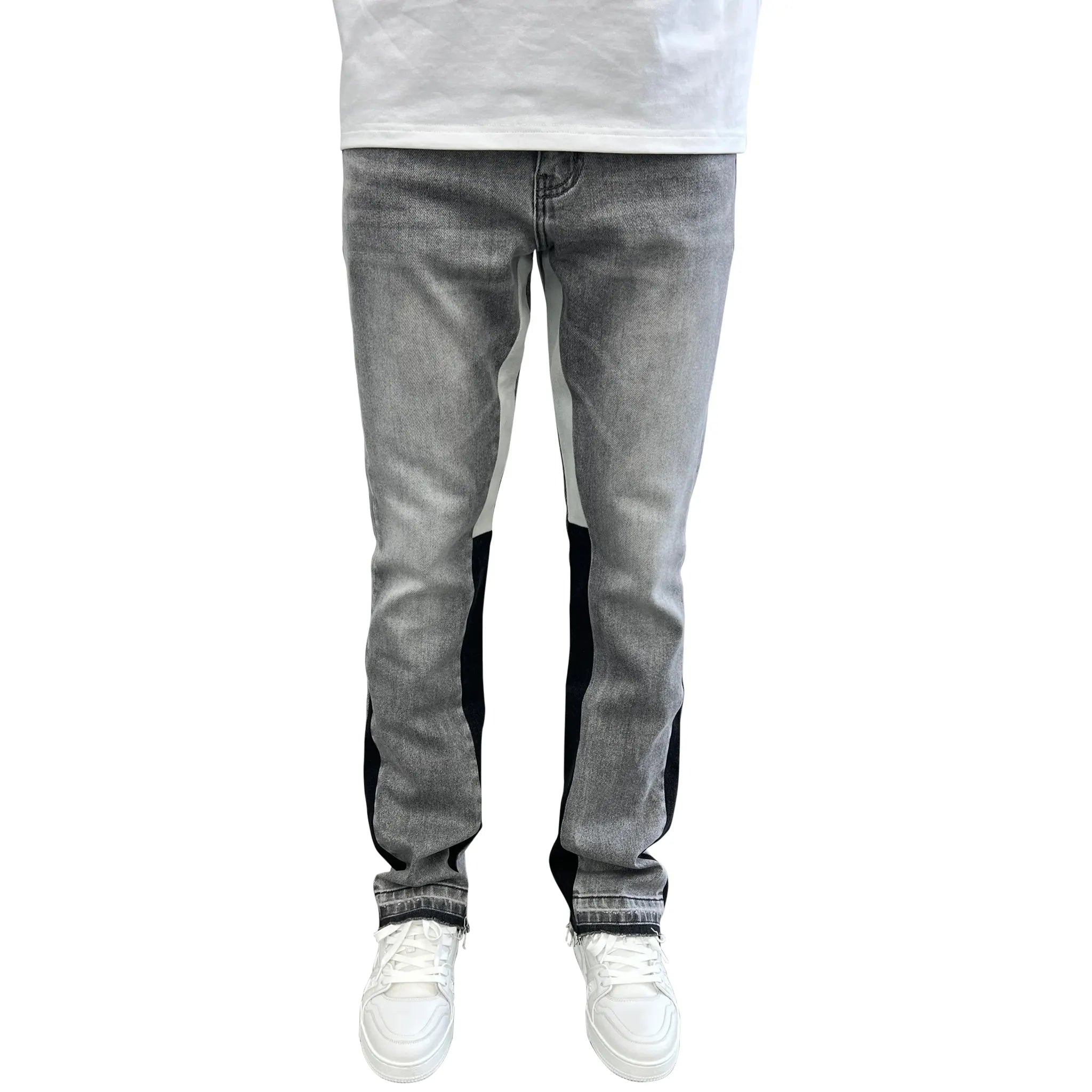 Model Front view of långärmad byxdräkt i jeans