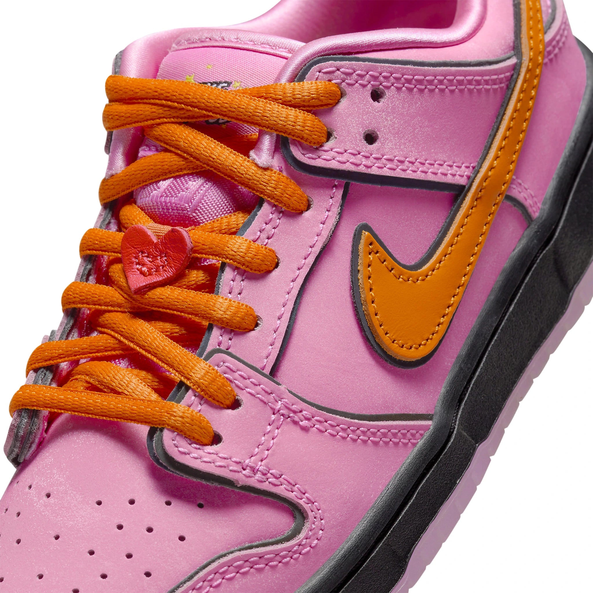 Swoosh View of The Powerpuff Girls x Nike SB Dunk Low Blossom (PS)