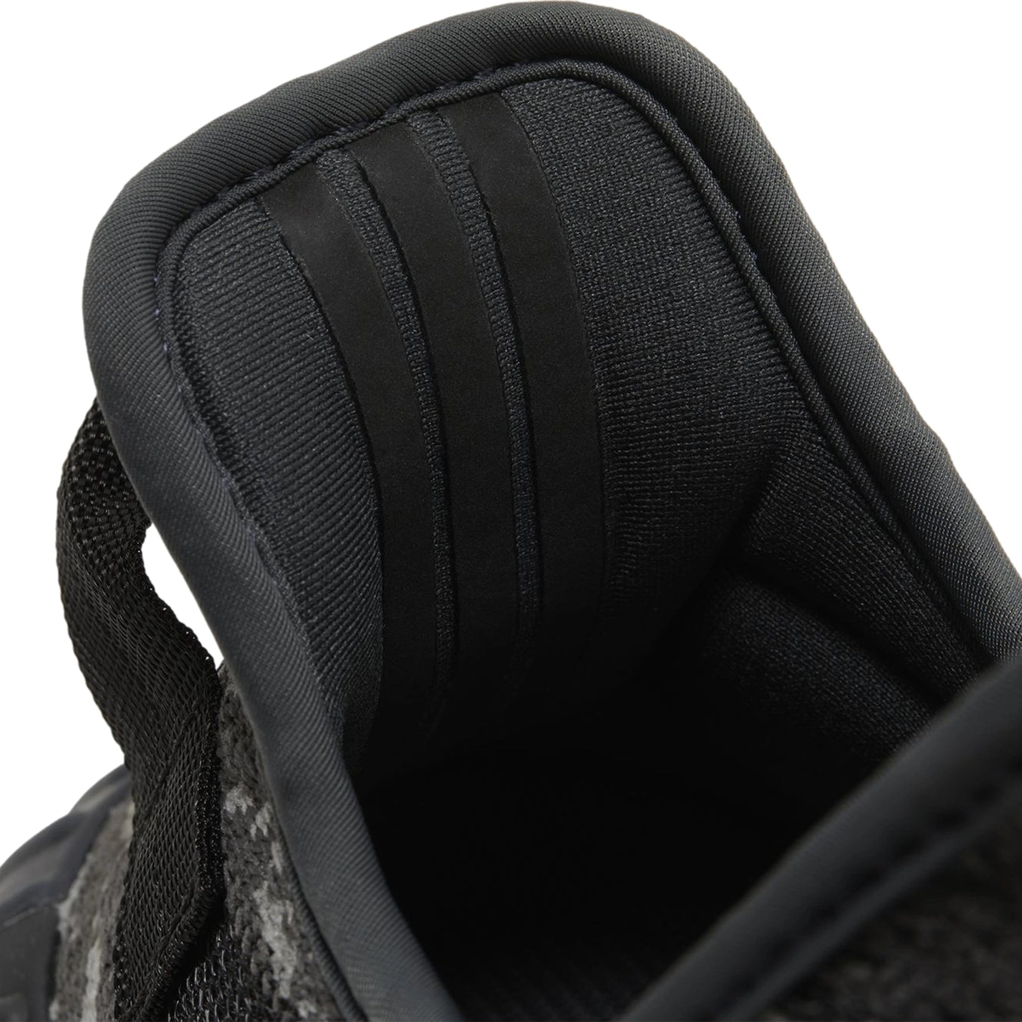 Heel view of Yeezy Boost 350 V2 MX Dark Salt ID4811