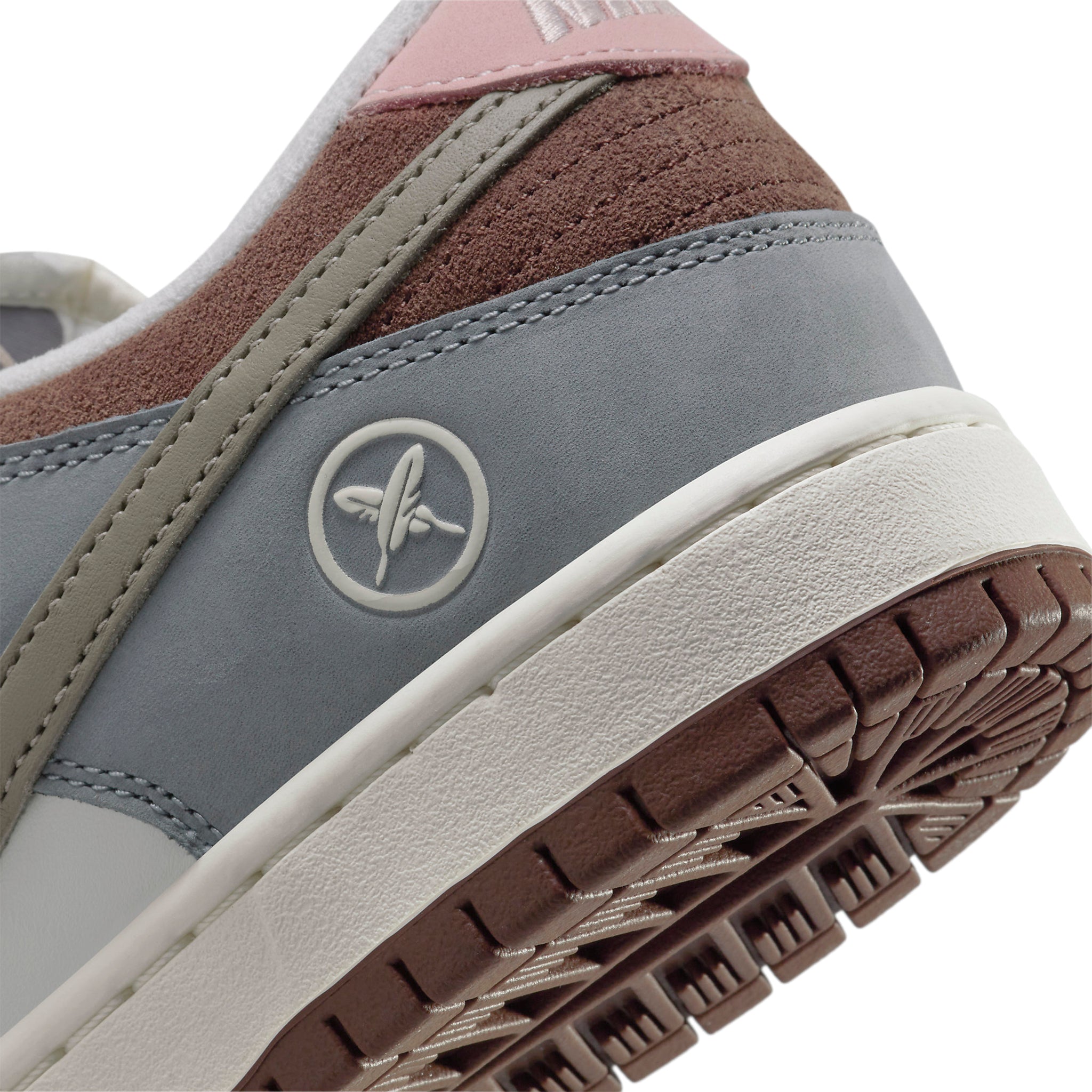 Heel view of Yuto Horigome x Nike SB Dunk Low FQ1180-001