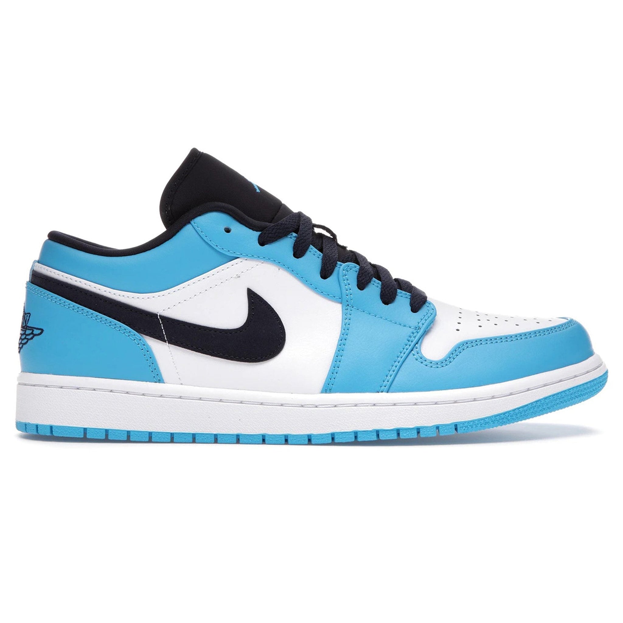 Side view of Air Jordan 1 Low UNC University Blue Black 553558-144