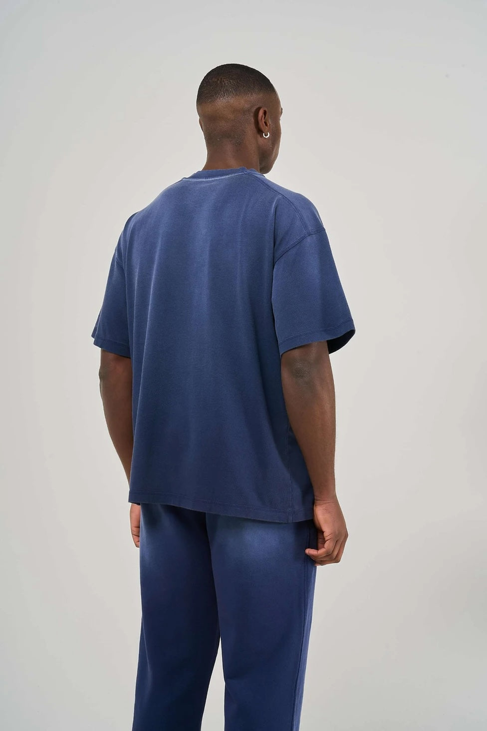 Model view of Kaizen Market Blank Heavyweight Fade Out Blue T-shirt