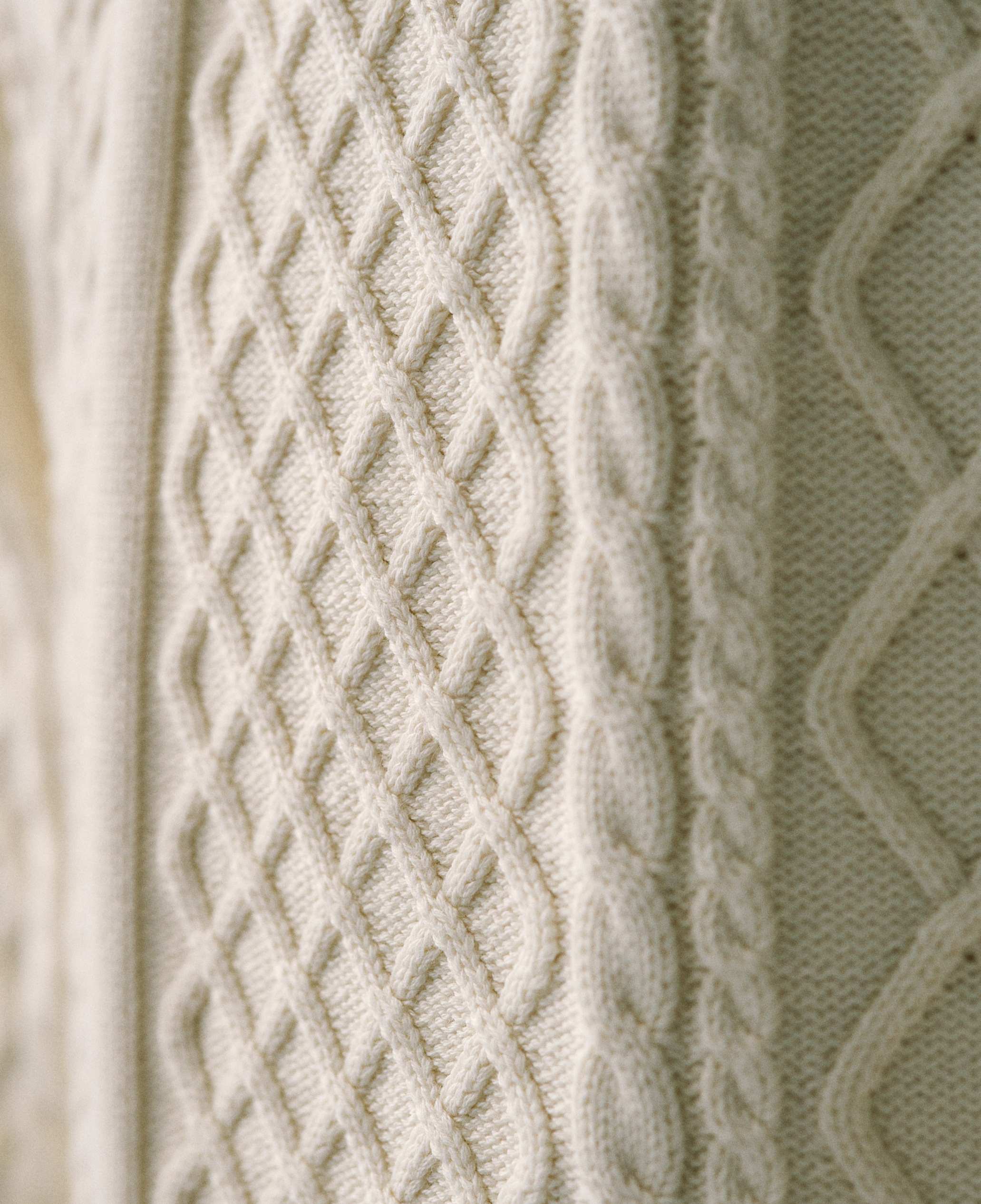 Alma De Ace Lucia Knitted Cream Sweatshirt