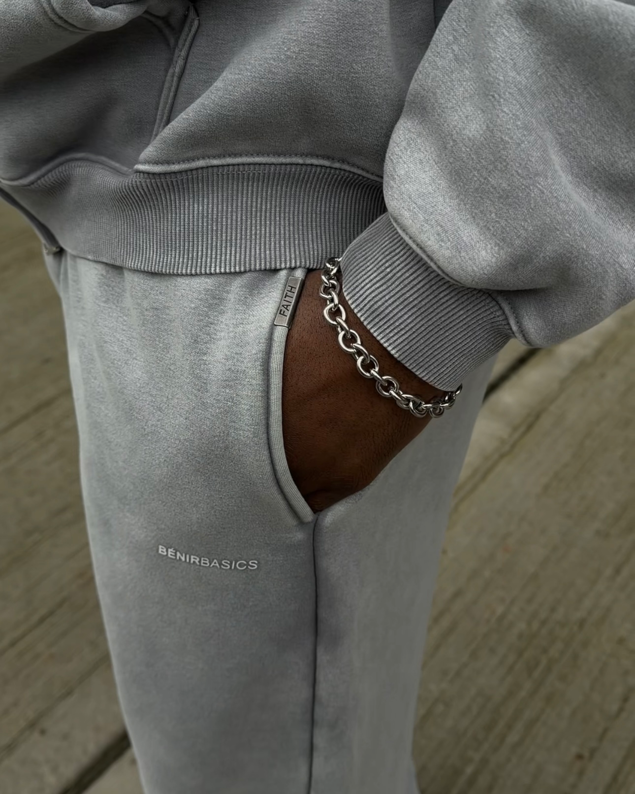 Bénir Clothing Club Basics Charcoal Sweatpants