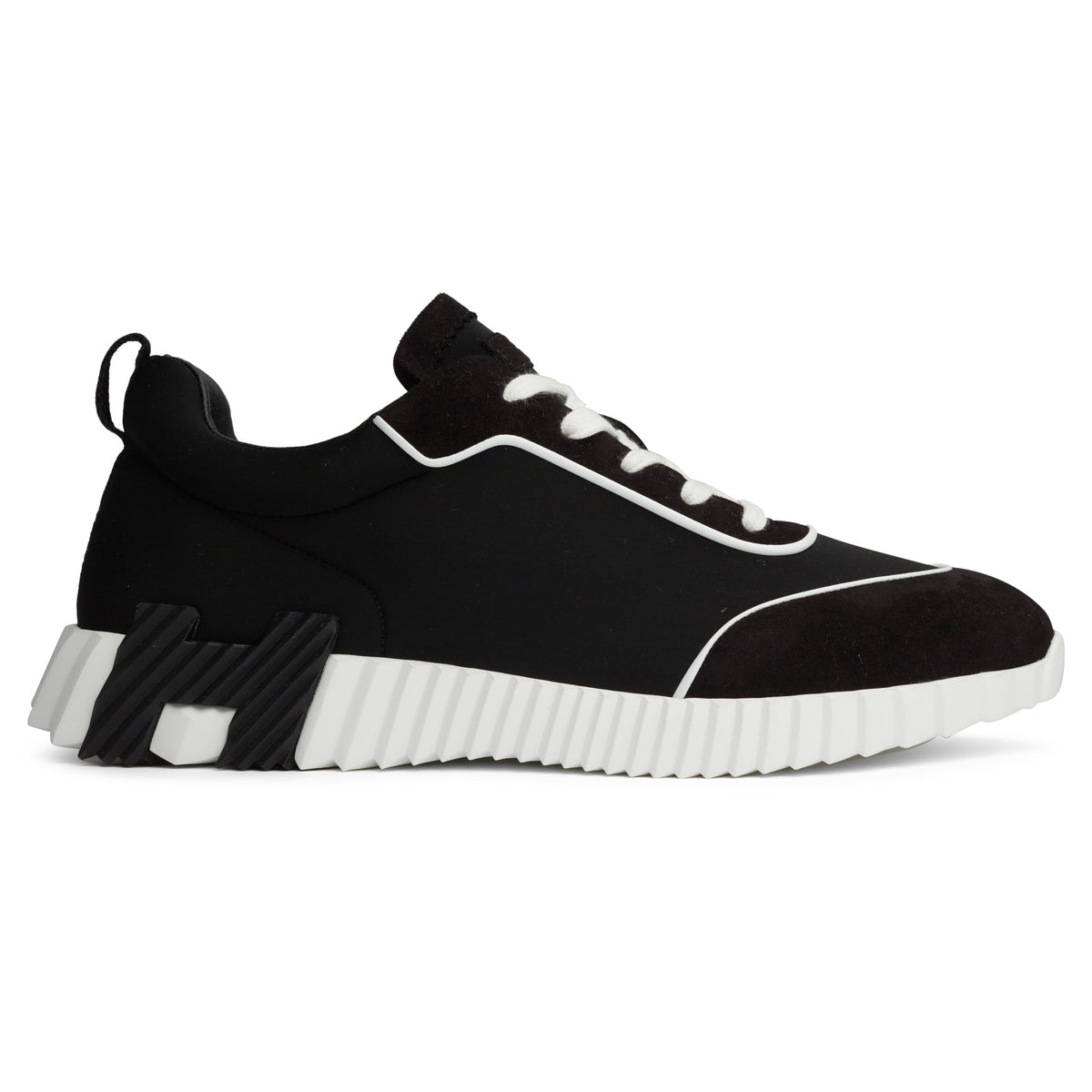 Hermes Black Low-Top Men\'s Sneakers with White Lining Designed with movement in mind. The Hermès Bouncing Sneaker  main image 3