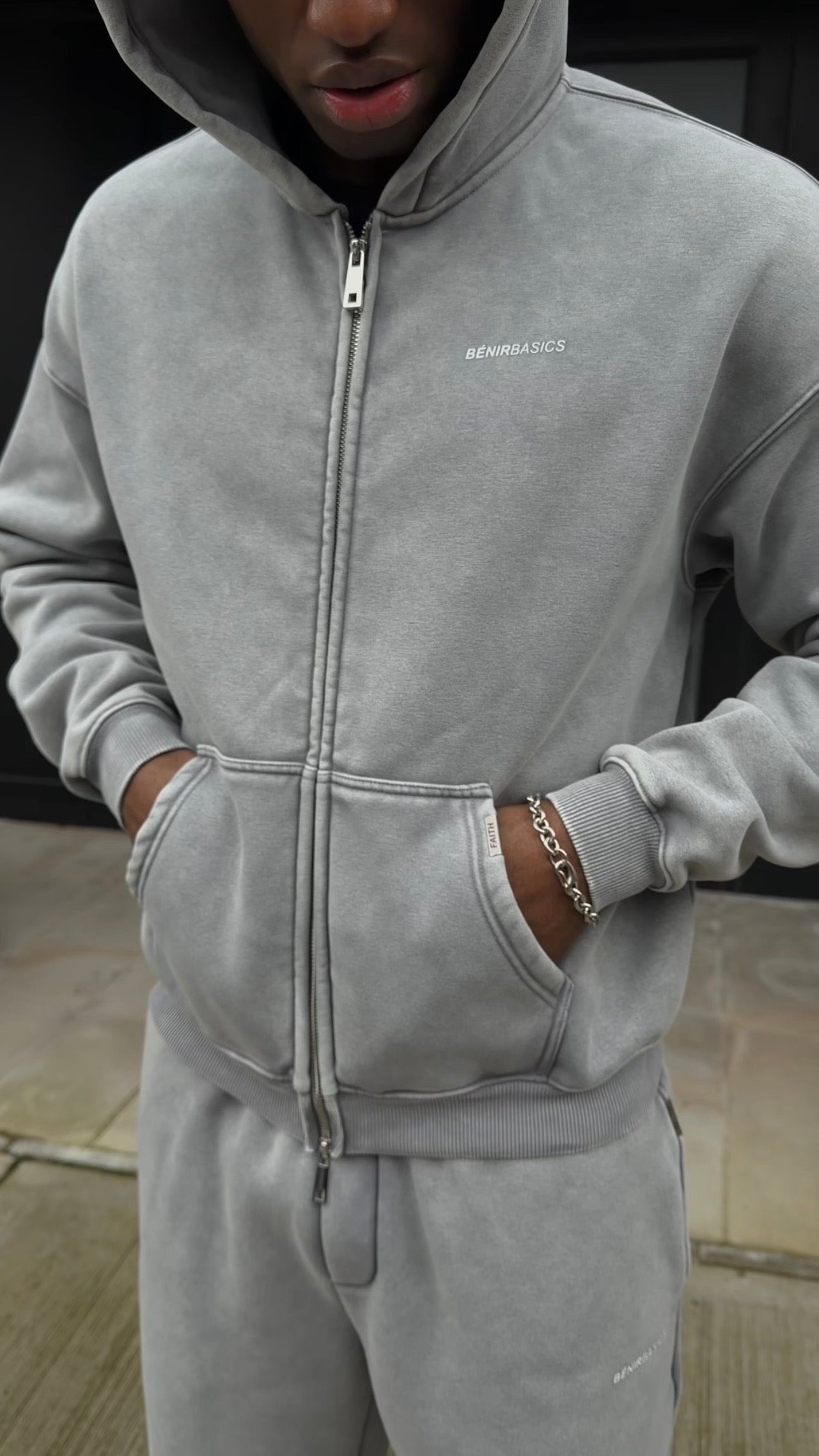 Bénir Clothing Club Basics Charcoal Zip-Up Hoodie