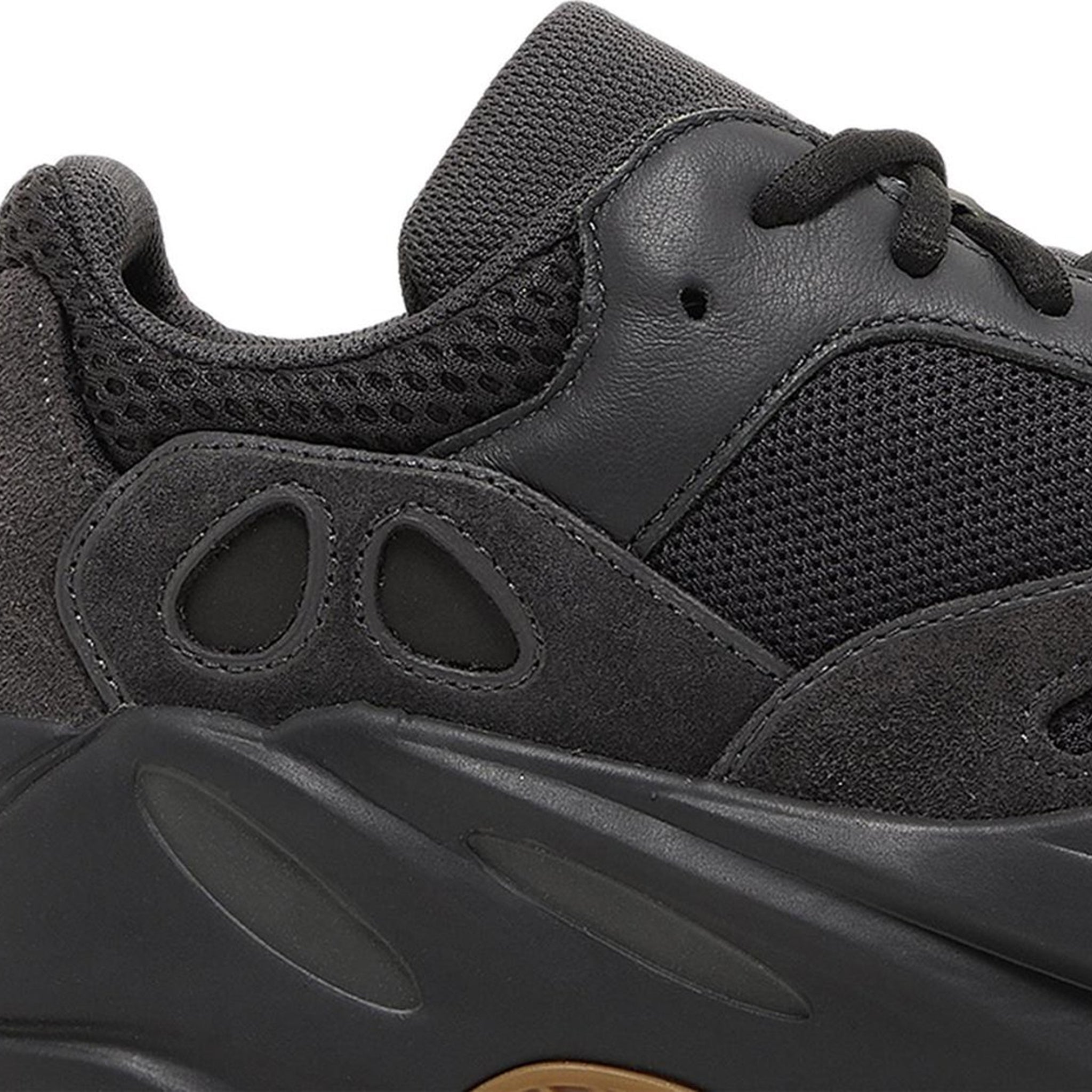 Detail view of Adidas Yeezy Boost 700 Utility Black (2019/2023) FV5304